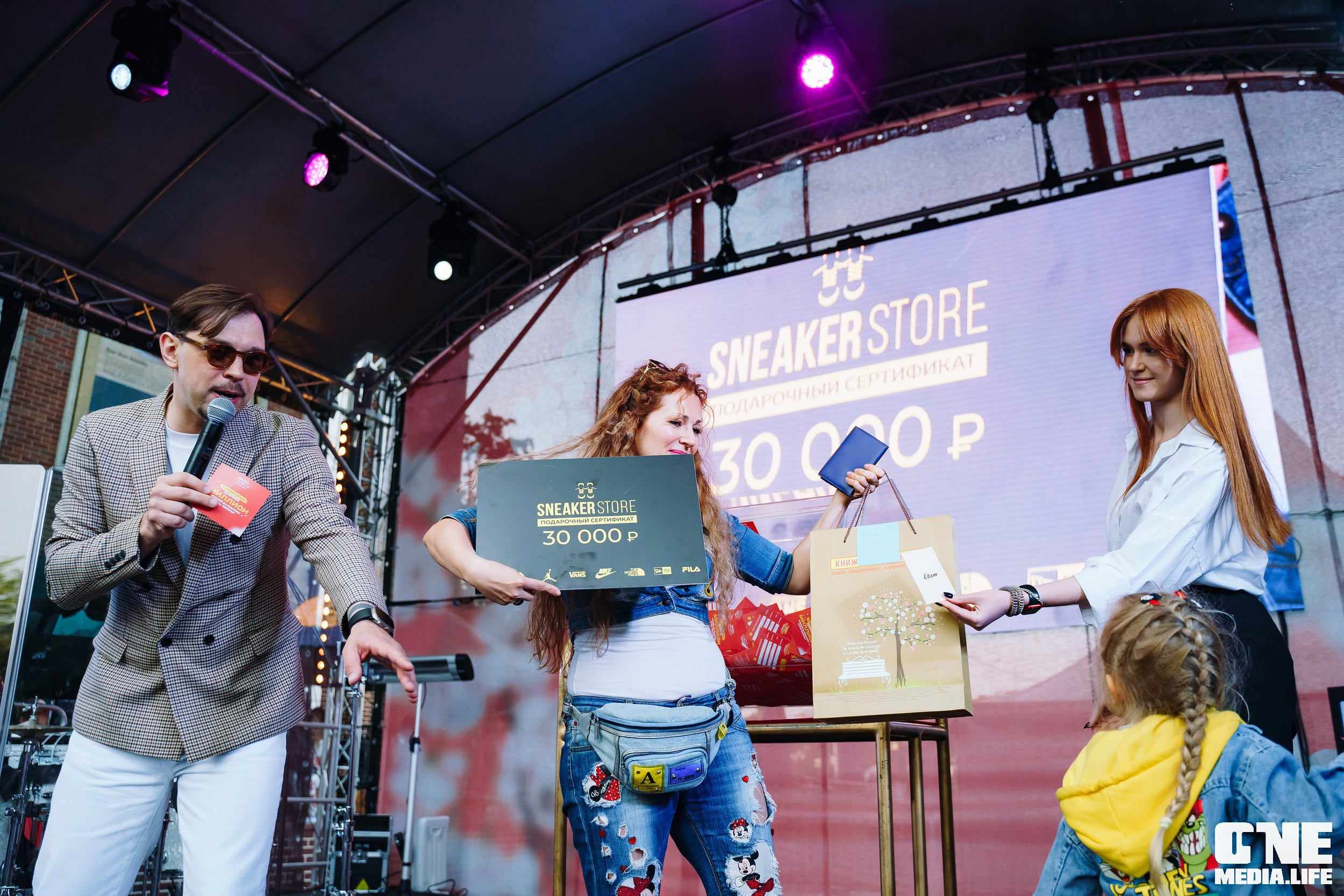 Фоторепортаж с 15-ти летия ТРЦ Европа. One Media Life: фоторепортажи, фотоотчеты с мероприятий и заведений