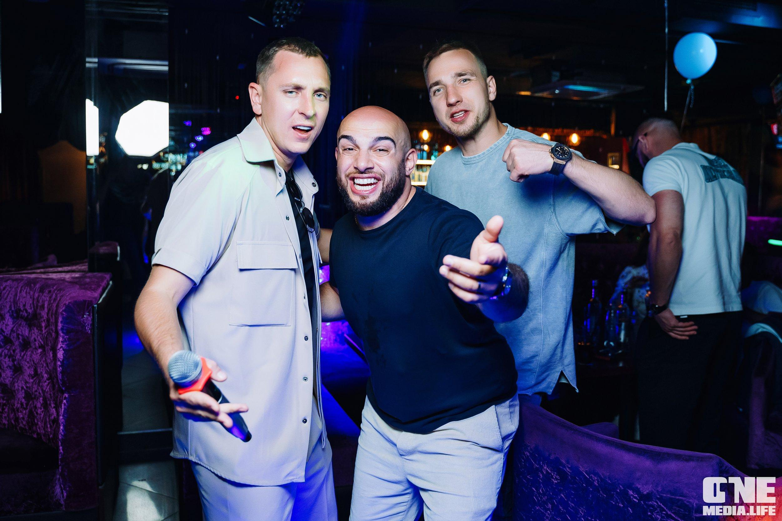 Фотоотчет из караоке-клуба Эйфория. One Media Life: фоторепортажи, фотоотчеты с мероприятий и заведений