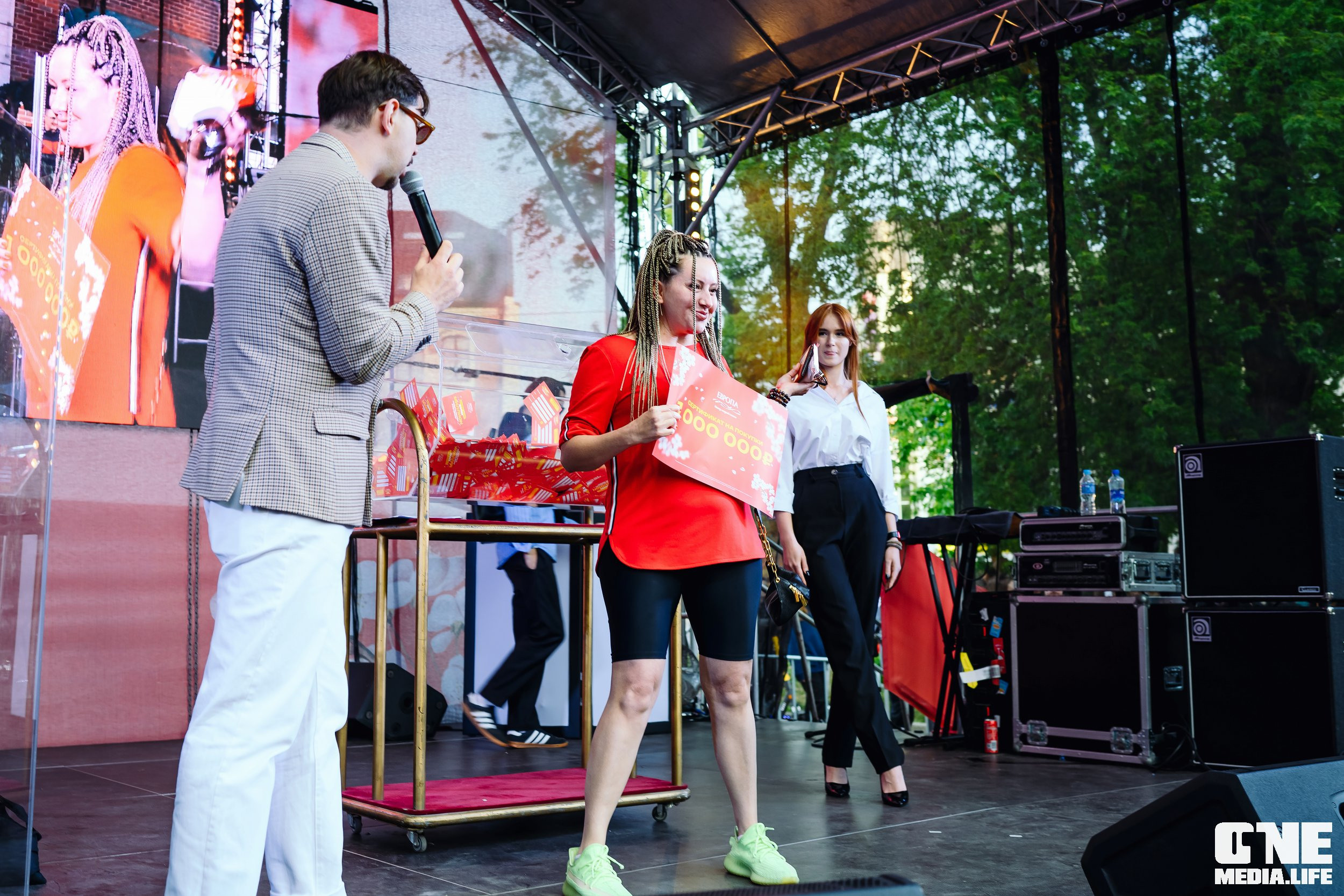 Фоторепортаж с 15-ти летия ТРЦ Европа. One Media Life: фоторепортажи, фотоотчеты с мероприятий и заведений