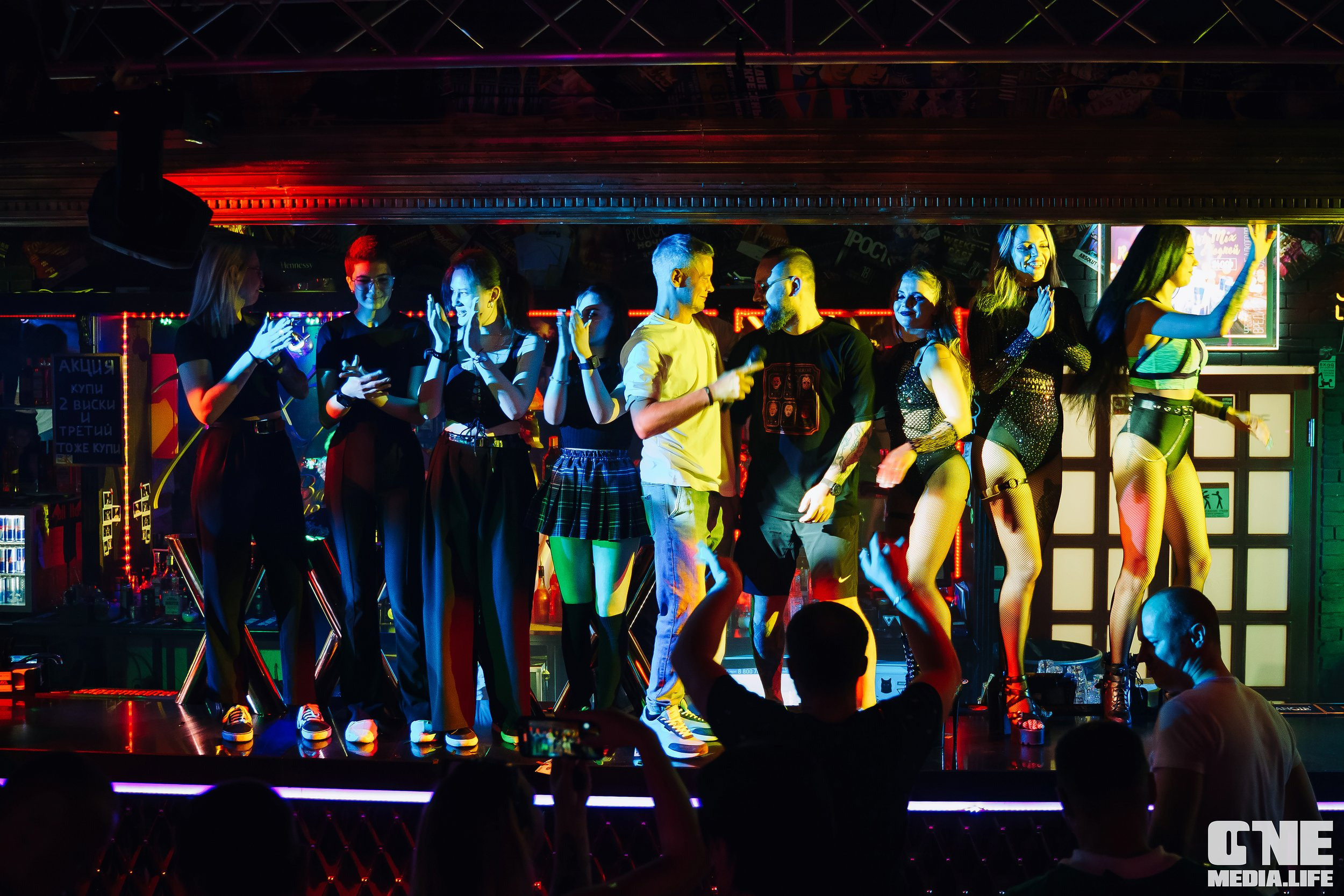 Фоторепортаж из экстрим бара XxxX. One Media Life: фоторепортажи, фотоотчеты с мероприятий и заведений