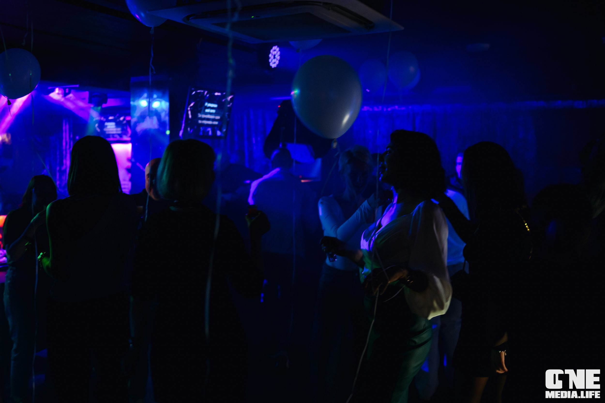 Фоторепортаж из караоке-клуба Эйфория. One Media Life: фоторепортажи, фотоотчеты с мероприятий и заведений