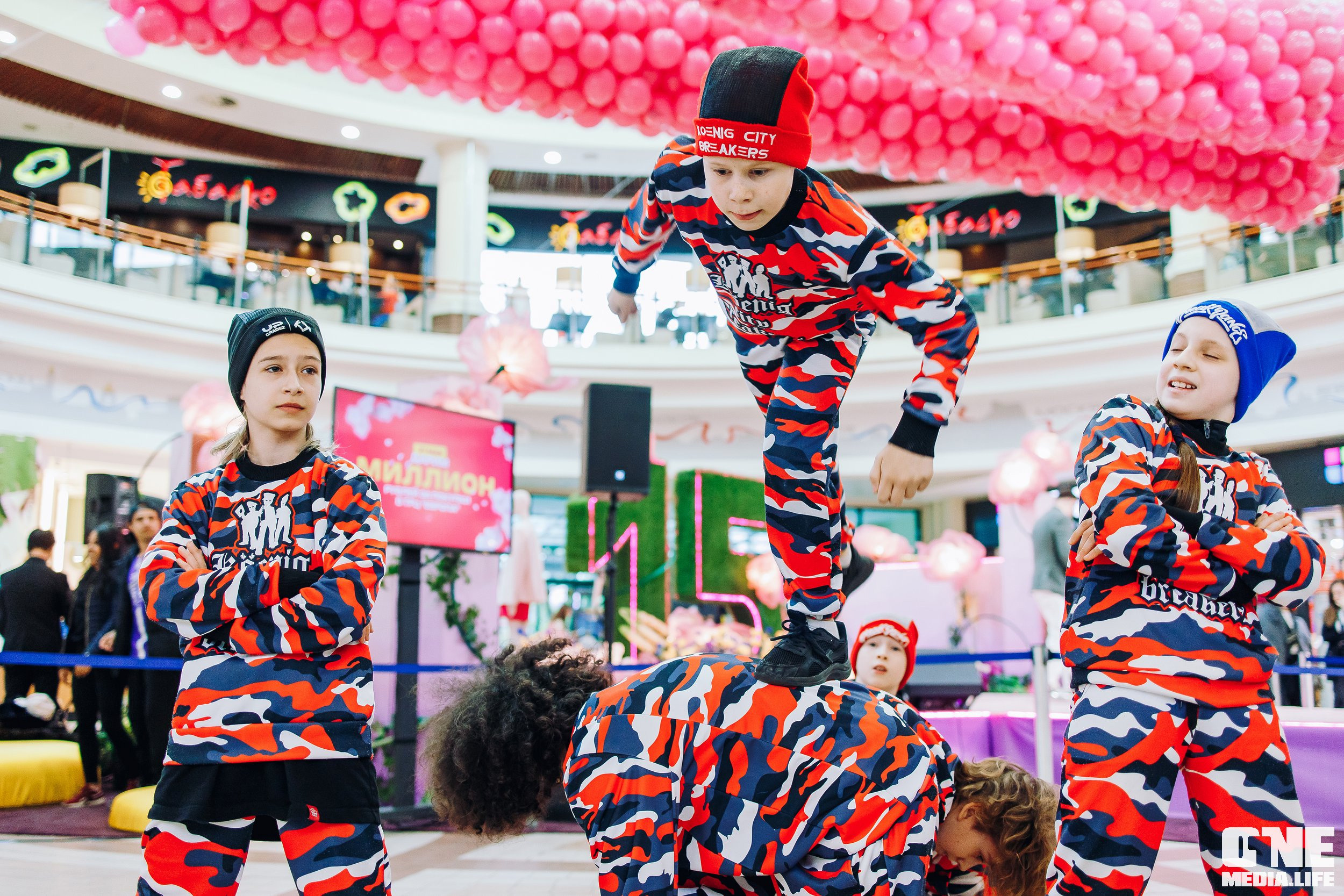 Фоторепортаж из ТРЦ Европа. One Media Life: фоторепортажи, фотоотчеты с мероприятий и заведений