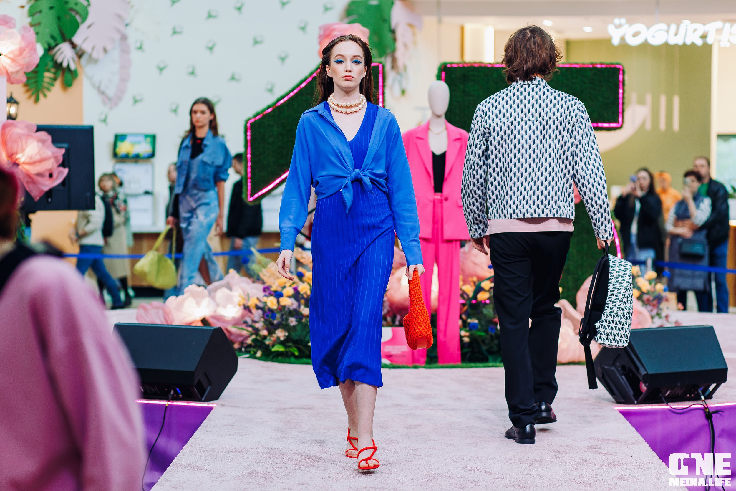 Фоторепортаж из ТРЦ Европа. One Media Life: фоторепортажи, фотоотчеты с мероприятий и заведений