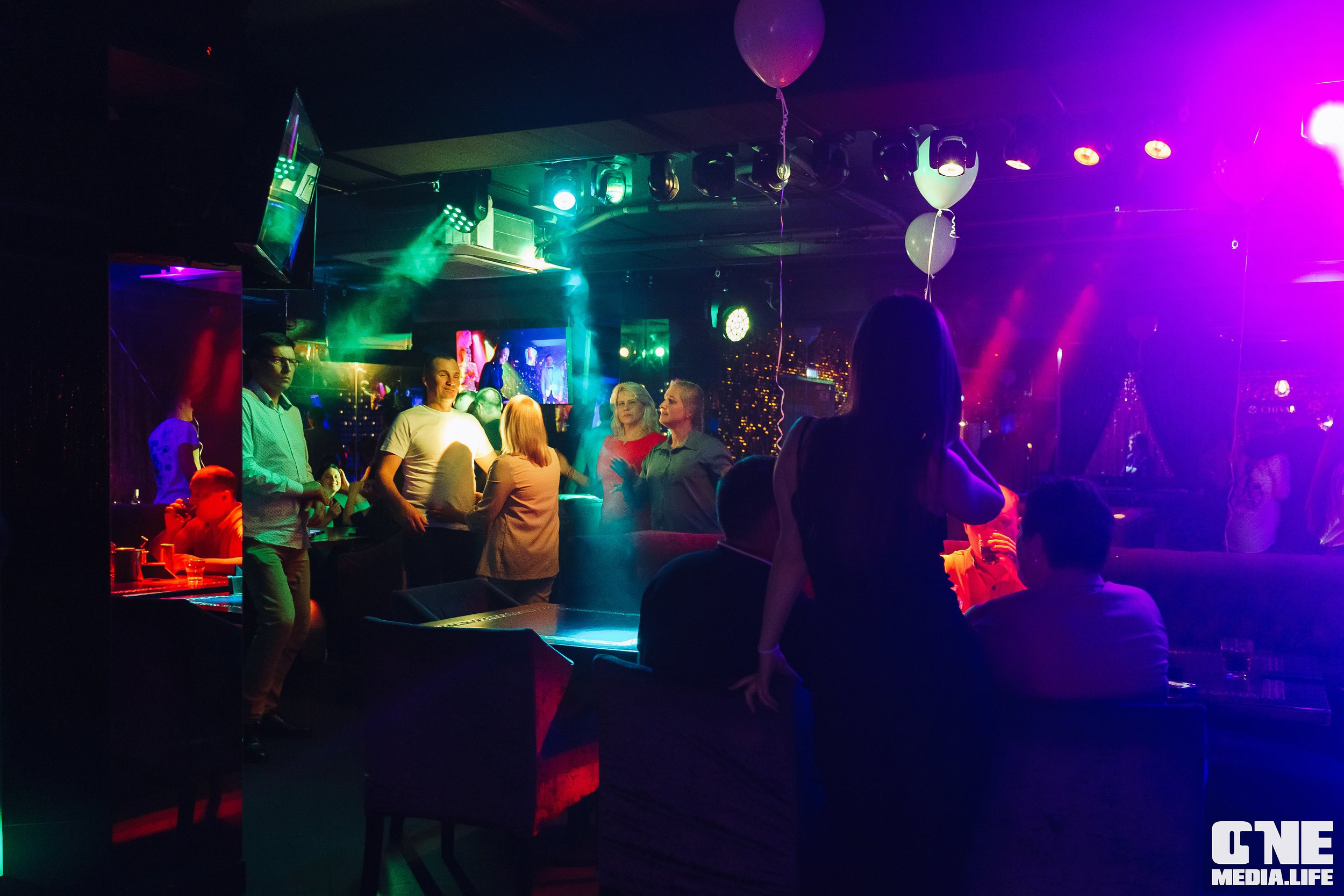 Фоторепортаж из караоке-клуба Эйфория. One Media Life: фоторепортажи, фотоотчеты с мероприятий и заведений