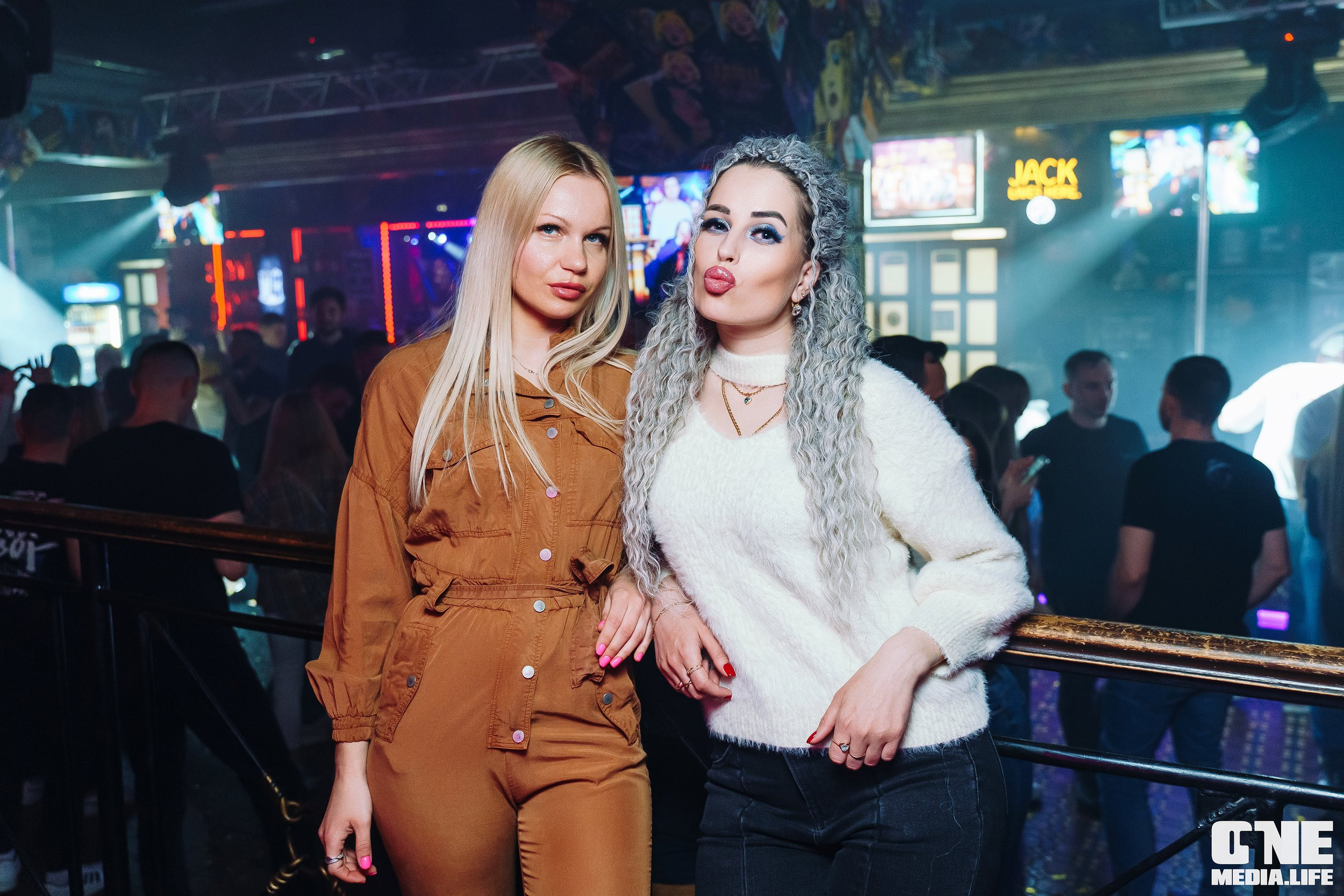 Фоторепортаж из караоке-клуба Эйфория. One Media Life: фоторепортажи, фотоотчеты с мероприятий и заведений