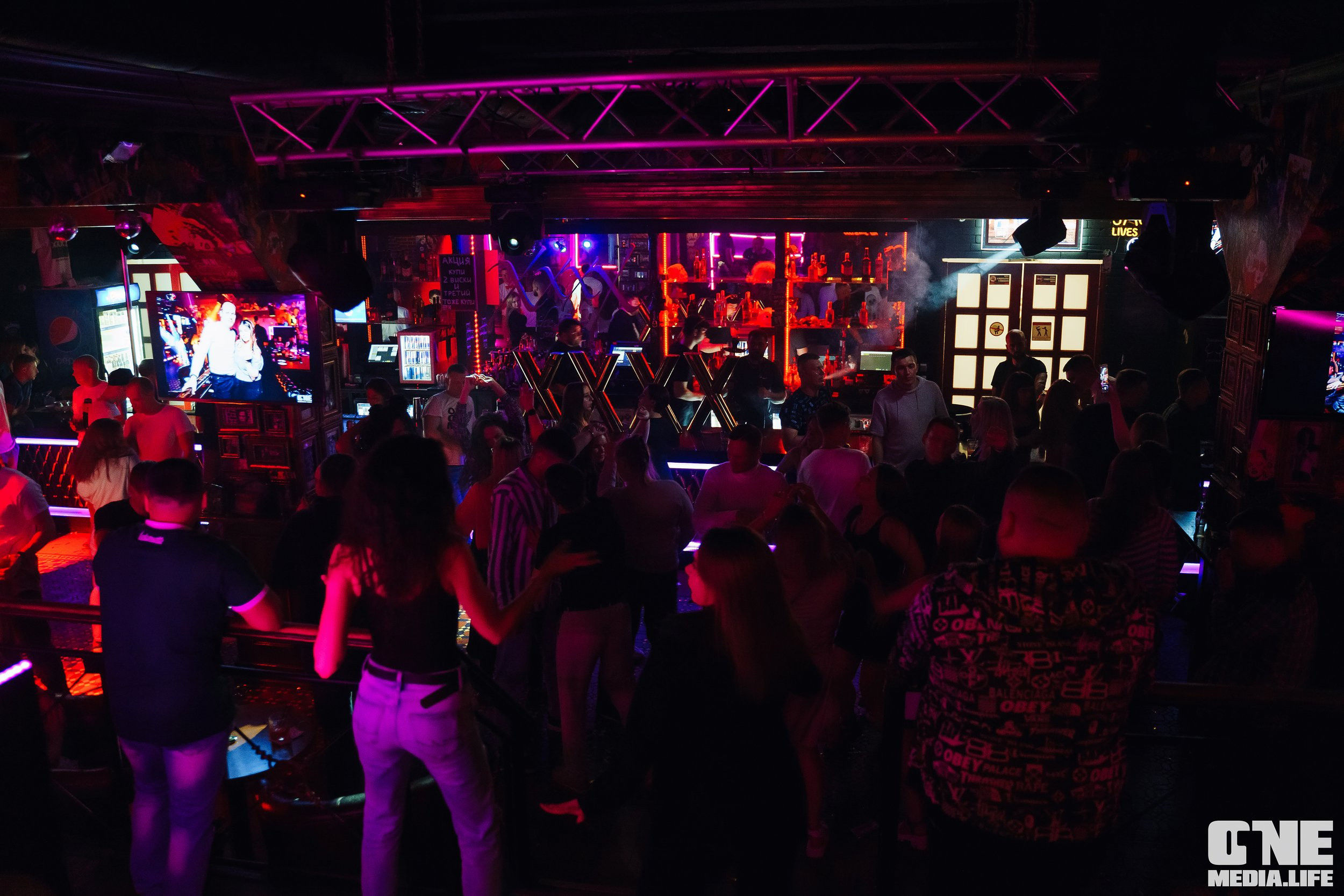 Фоторепортаж из экстрим бара XxxX. One Media Life: фоторепортажи, фотоотчеты с мероприятий и заведений