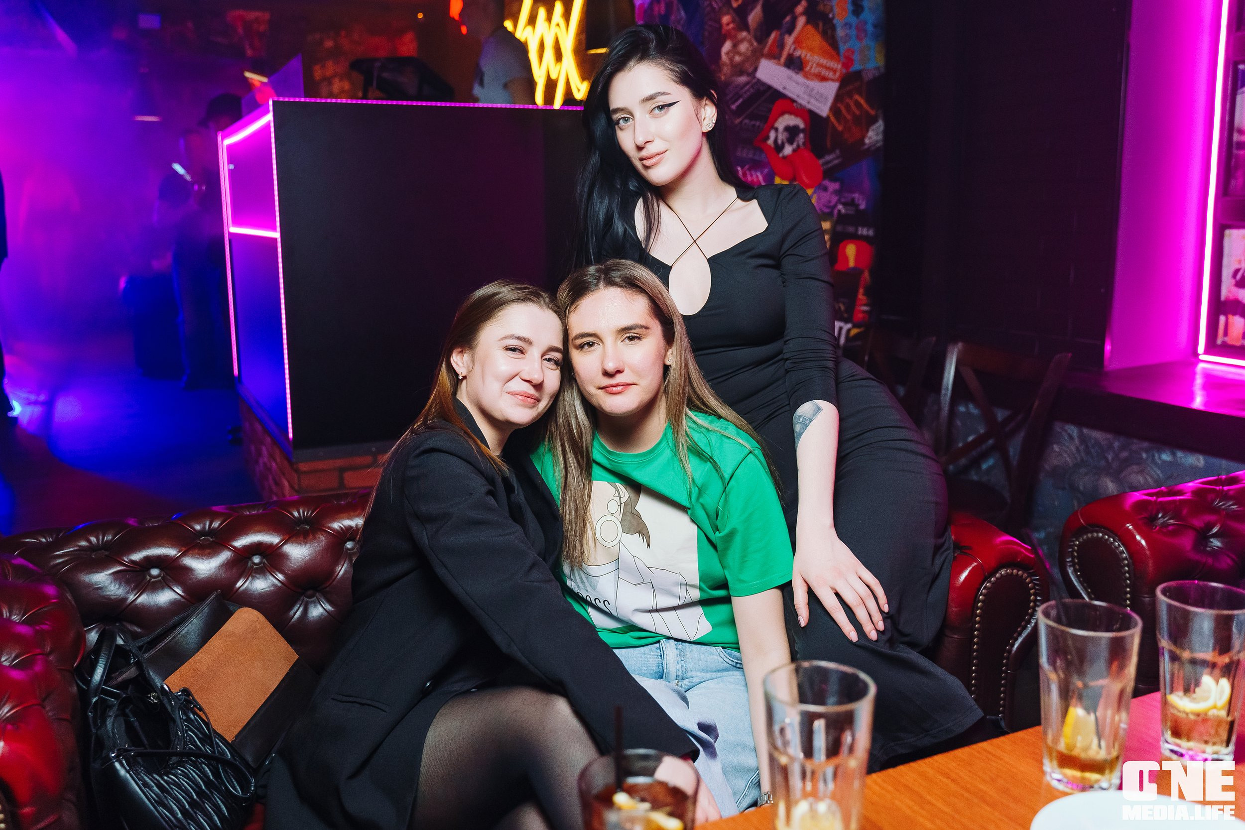 Фоторепортаж из караоке-клуба Эйфория. One Media Life: фоторепортажи, фотоотчеты с мероприятий и заведений