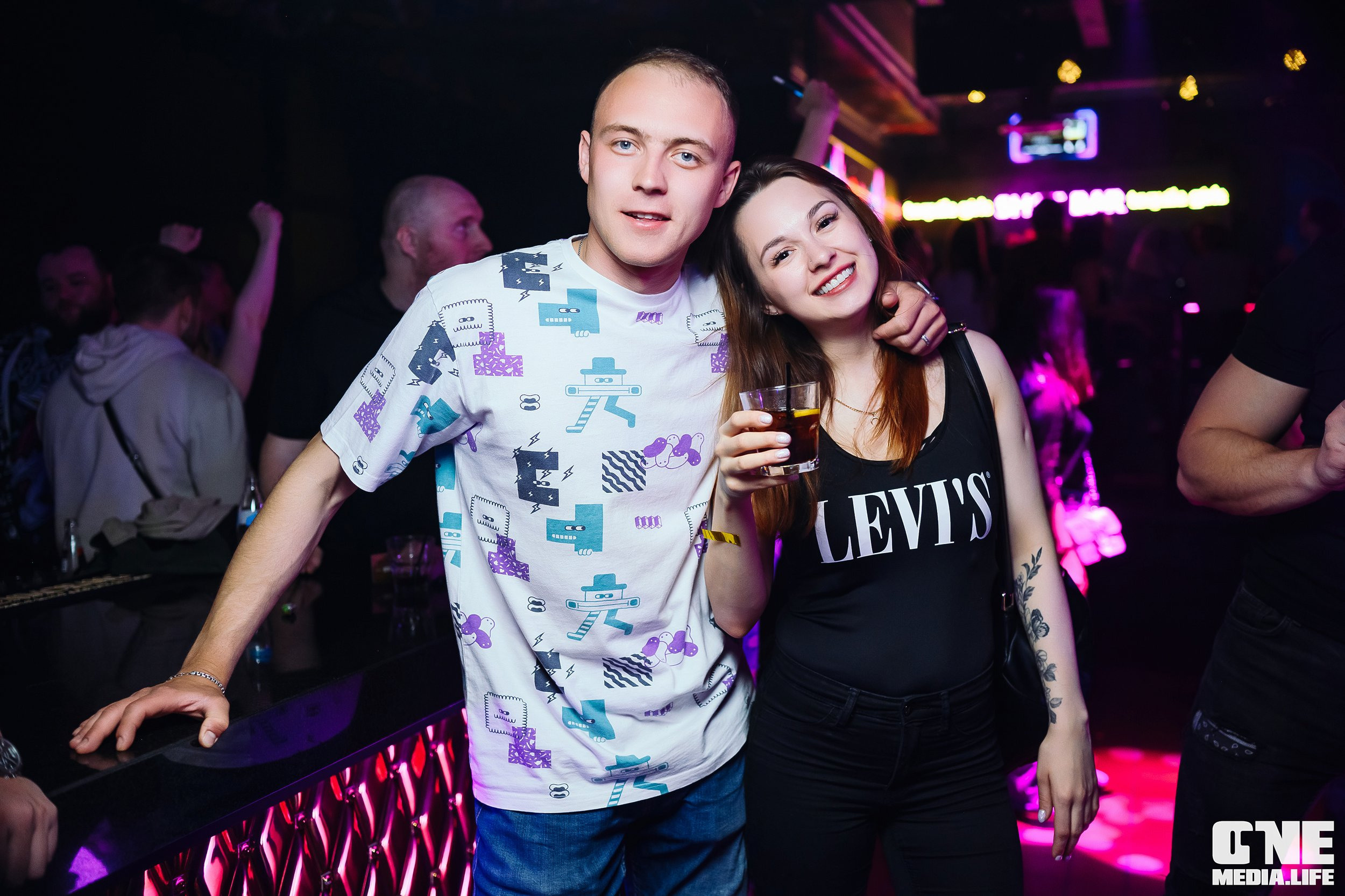 Фоторепортаж из экстрим бара XxxX. One Media Life: фоторепортажи, фотоотчеты с мероприятий и заведений