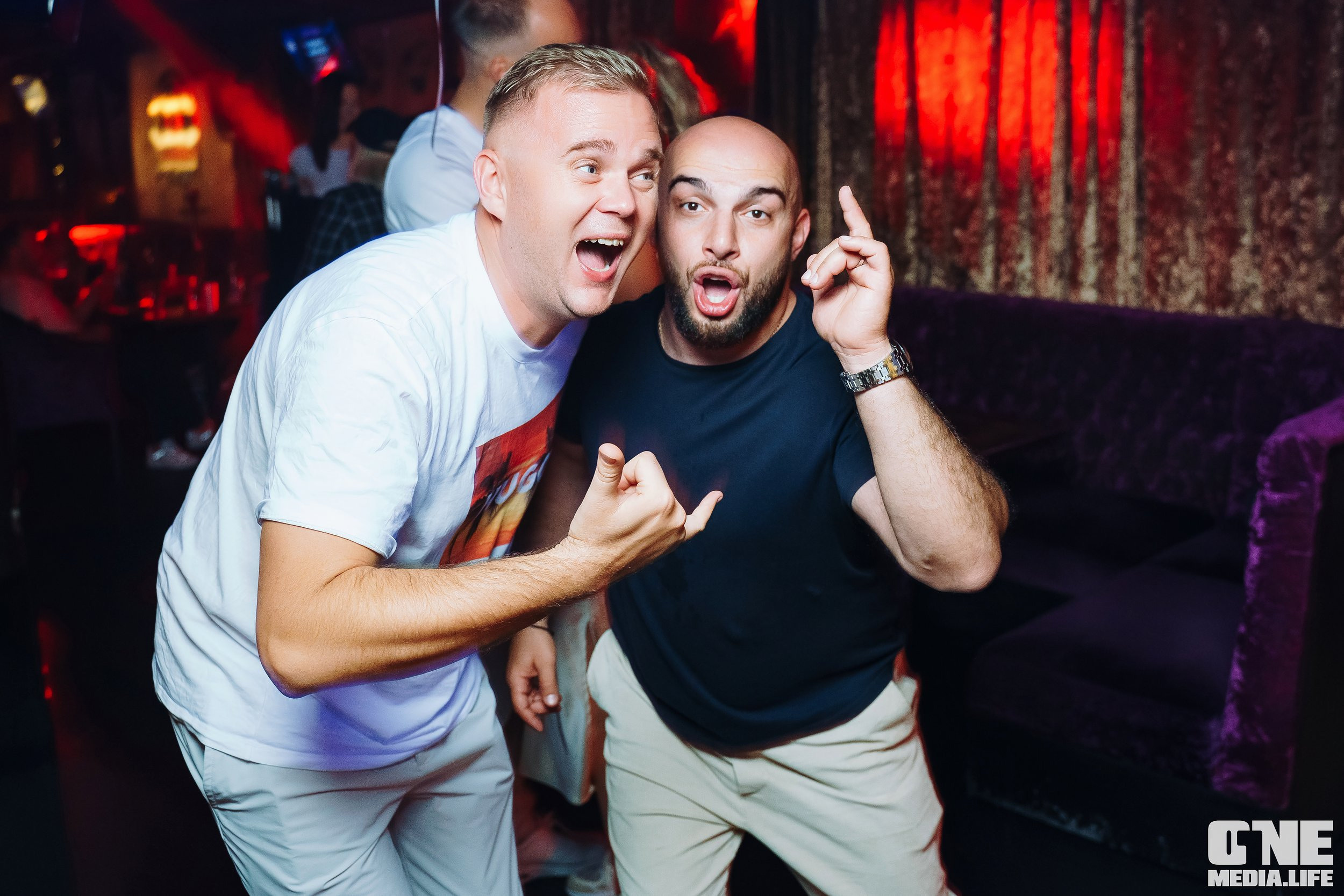 Фотоотчет из караоке-клуба Эйфория. One Media Life: фоторепортажи, фотоотчеты с мероприятий и заведений