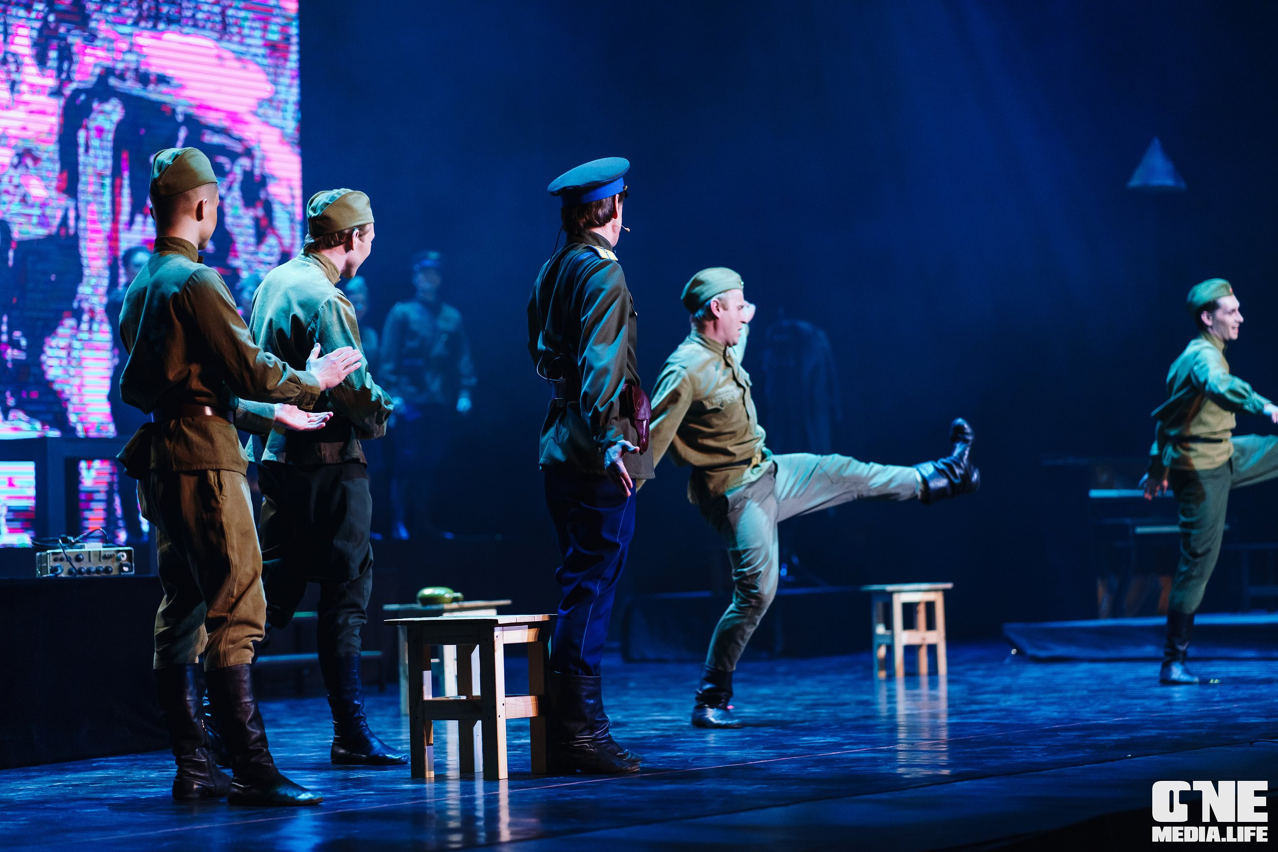 Праздничный концерт «День великой Победы» в Янтарь Холле. One Media Life: фоторепортажи, фотоотчеты с мероприятий и заведений