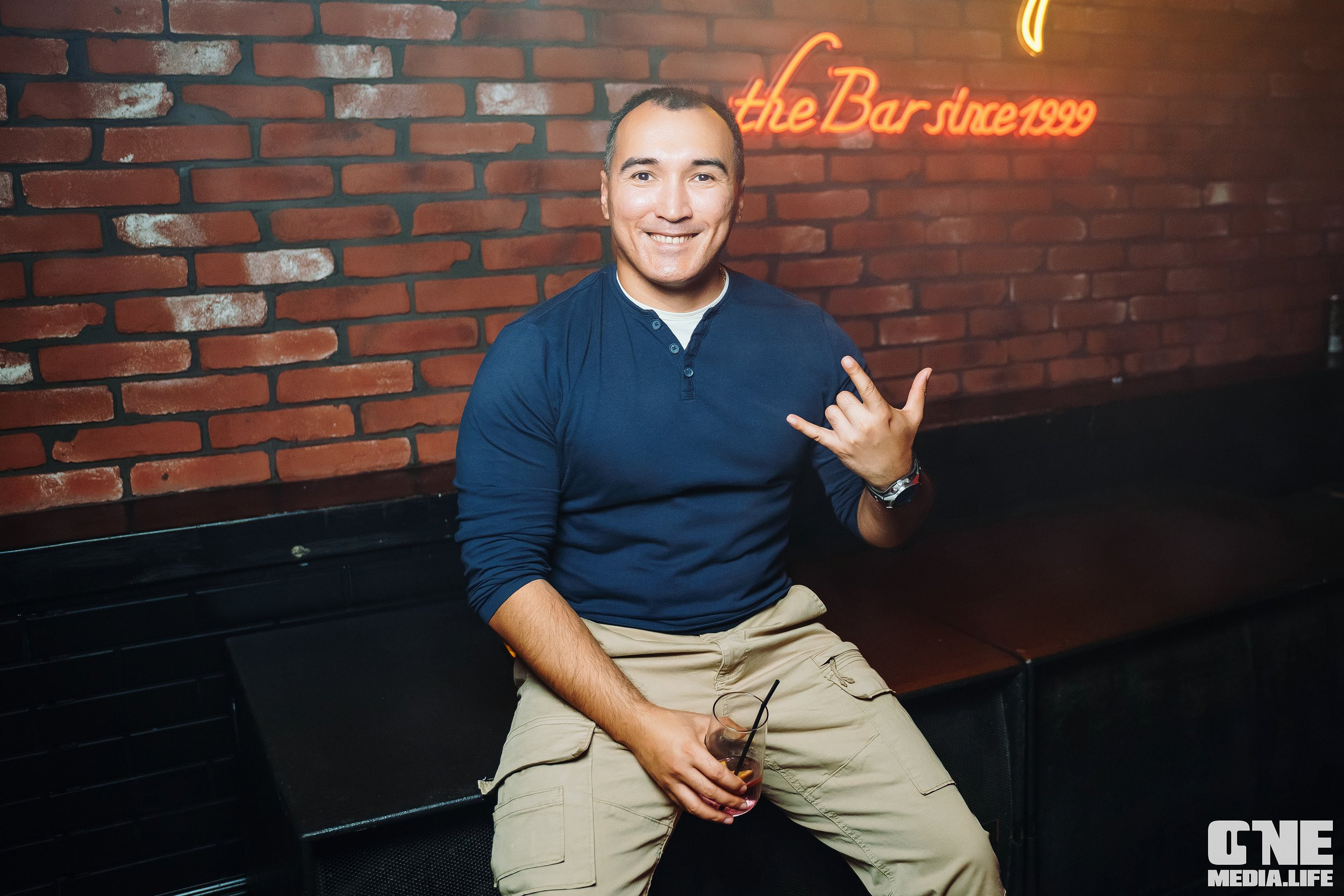 Фотоотчет из бара XxxX. One Media Life: фоторепортажи, фотоотчеты с мероприятий и заведений