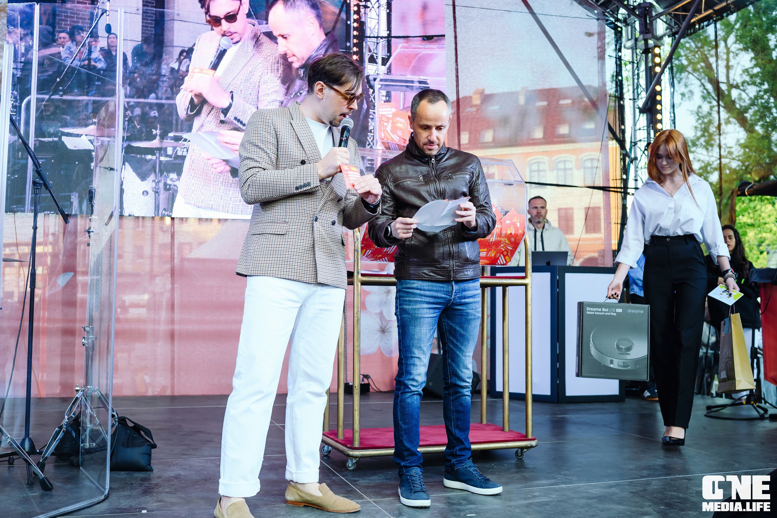 Фоторепортаж с 15-ти летия ТРЦ Европа. One Media Life: фоторепортажи, фотоотчеты с мероприятий и заведений