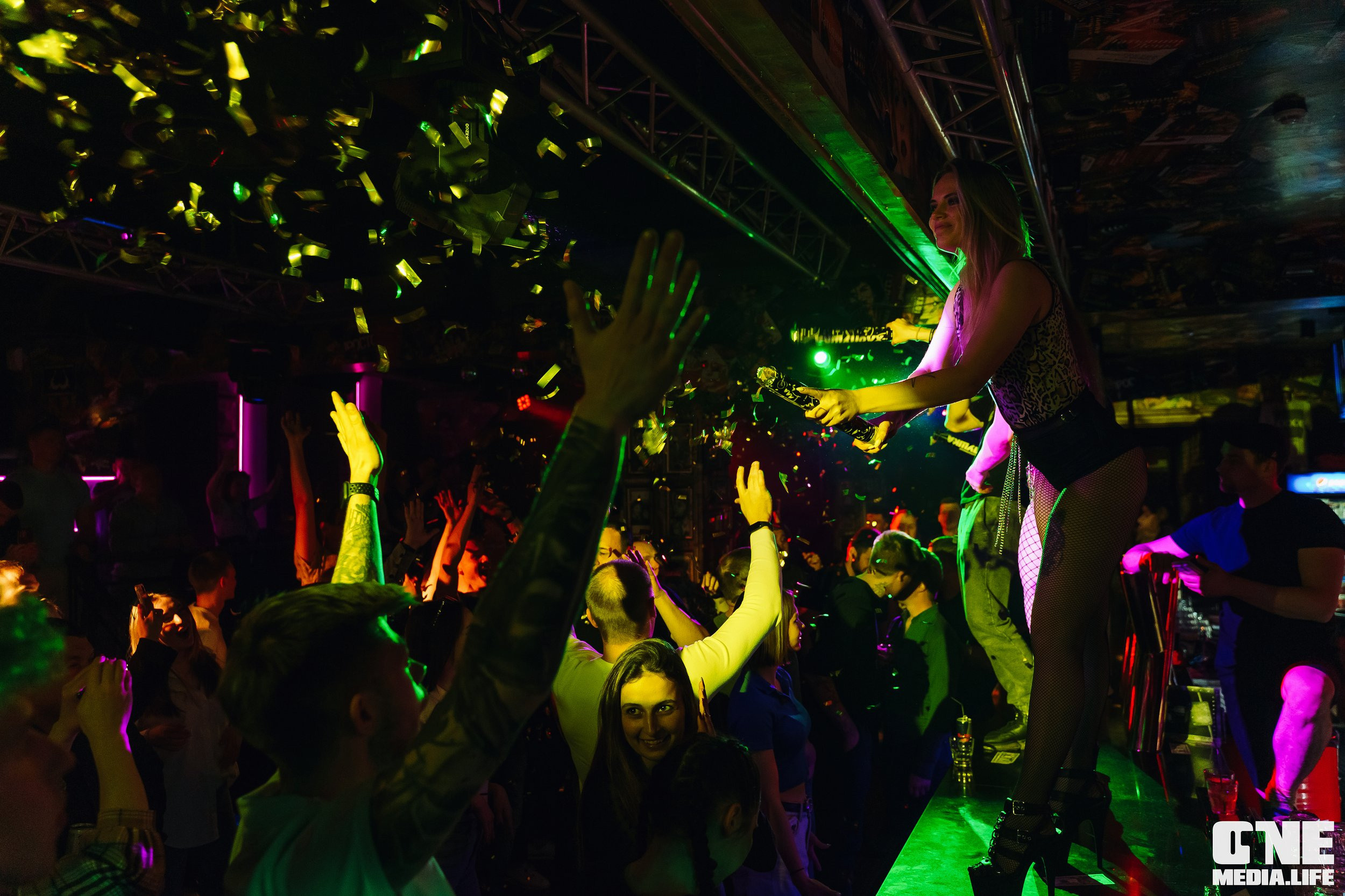 Фоторепортаж из караоке-клуба Эйфория. One Media Life: фоторепортажи, фотоотчеты с мероприятий и заведений