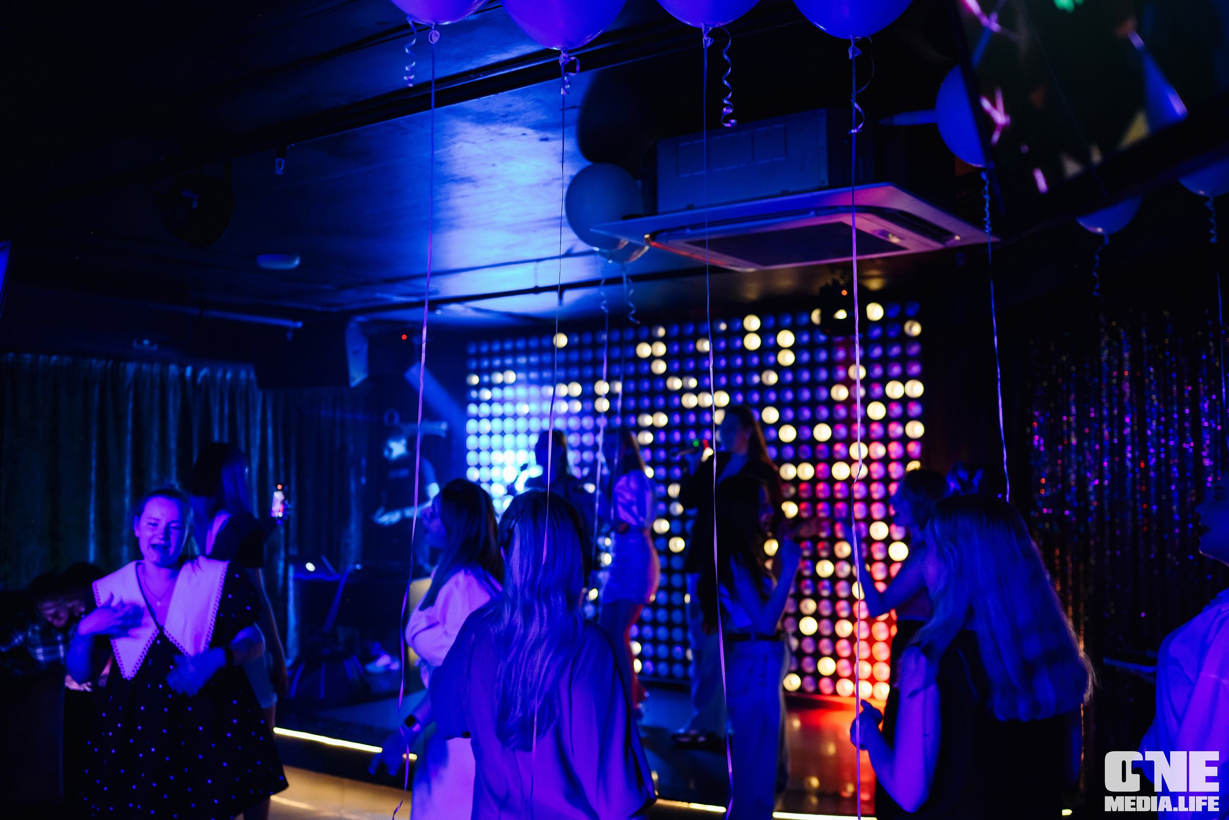 Фоторепортаж из караоке-клуба Эйфория. One Media Life: фоторепортажи, фотоотчеты с мероприятий и заведений