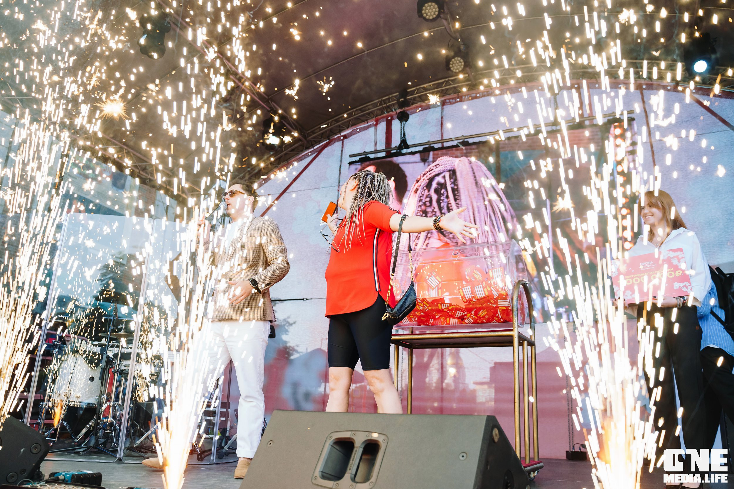 Фоторепортаж с 15-ти летия ТРЦ Европа. One Media Life: фоторепортажи, фотоотчеты с мероприятий и заведений