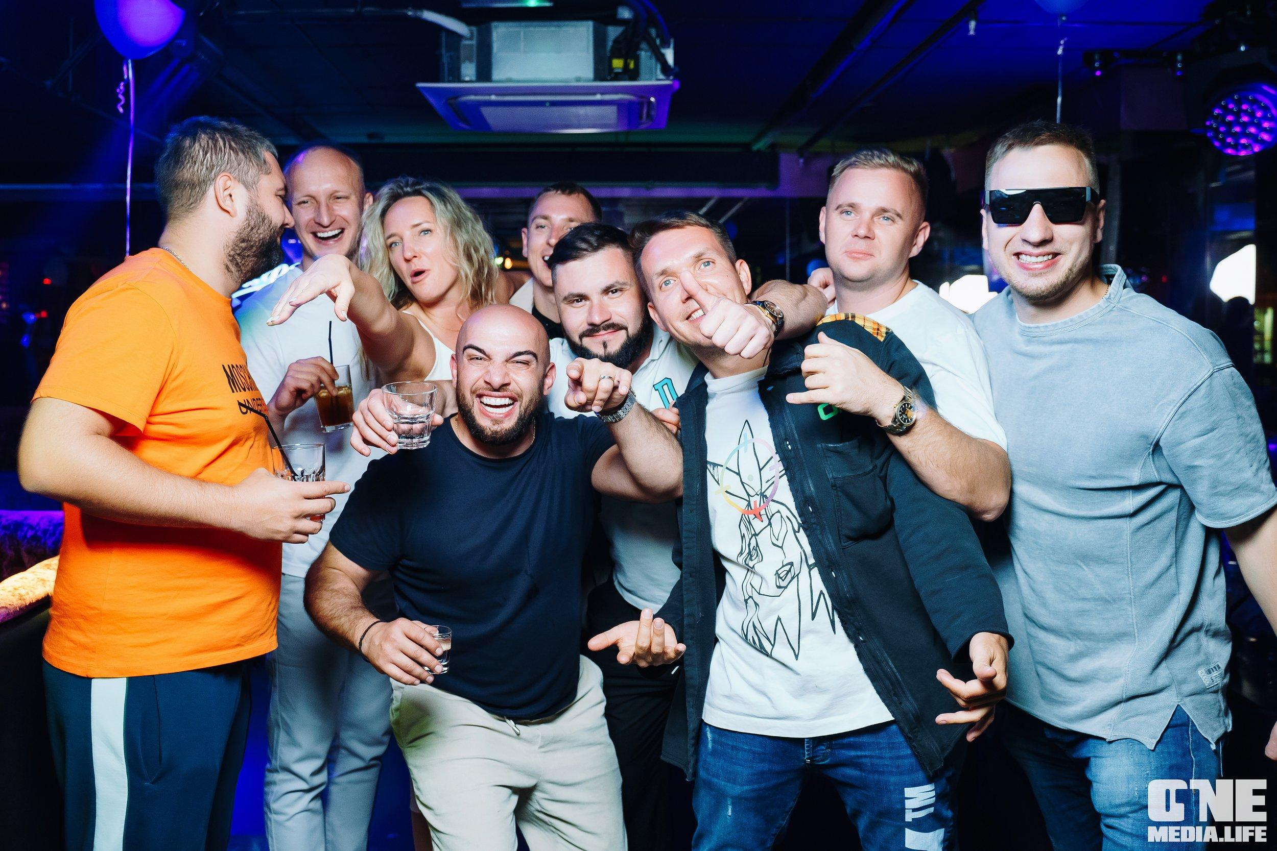 Фотоотчет из караоке-клуба Эйфория. One Media Life: фоторепортажи, фотоотчеты с мероприятий и заведений