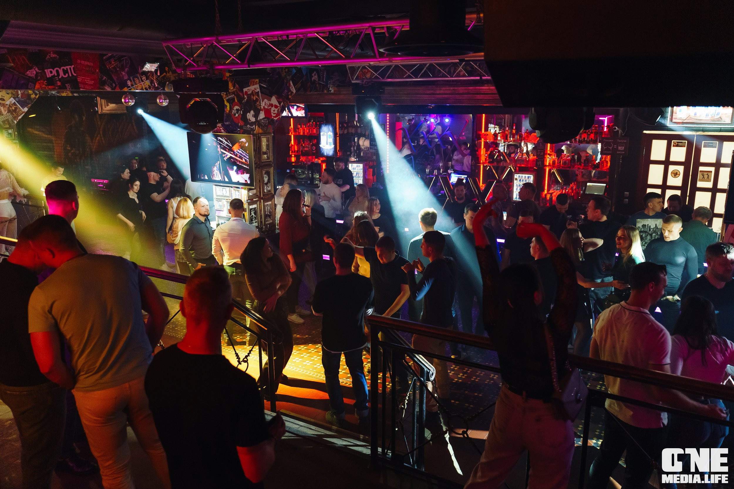 Фоторепортаж из караоке-клуба Эйфория. One Media Life: фоторепортажи, фотоотчеты с мероприятий и заведений