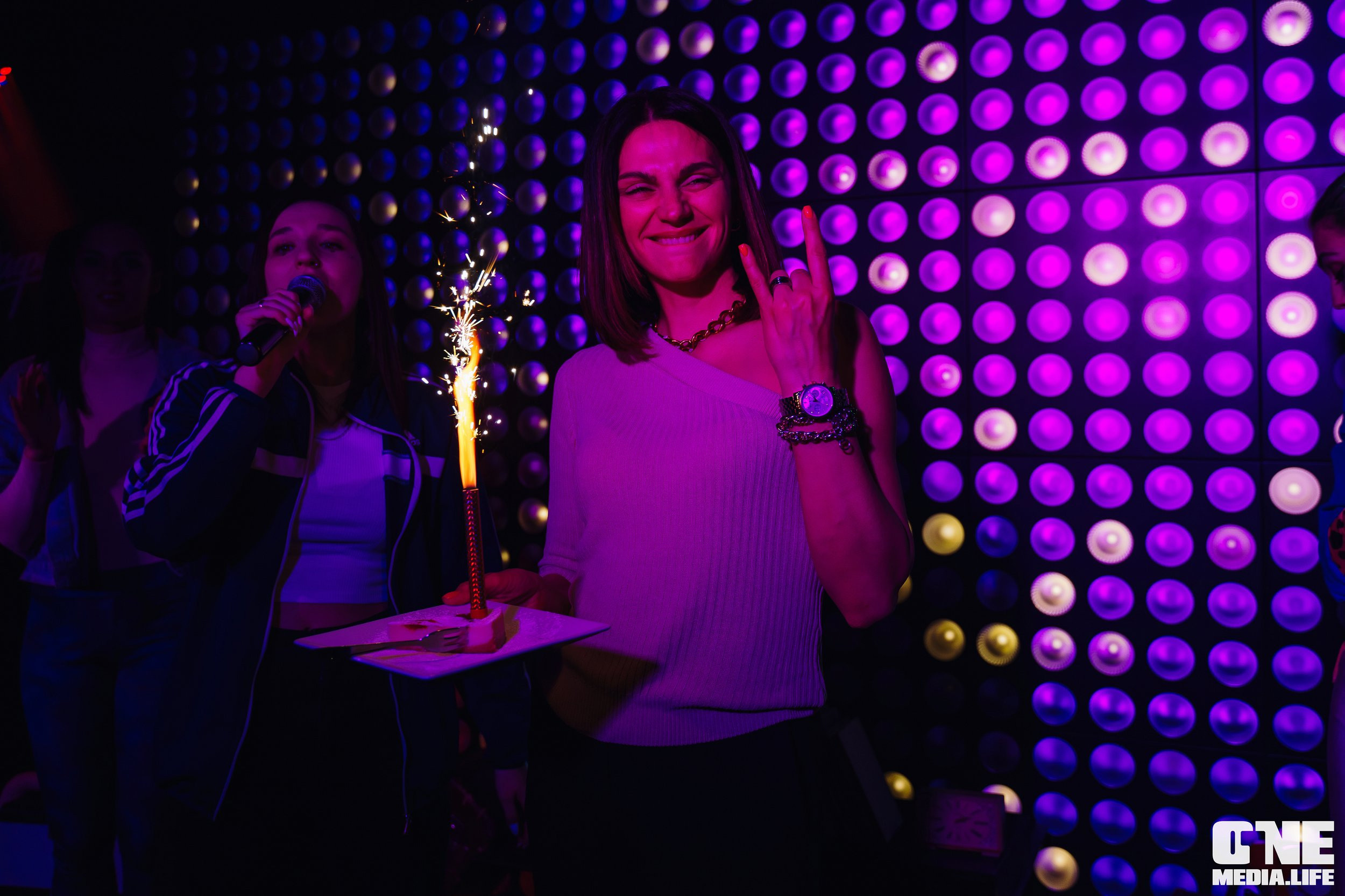Фоторепортаж из караоке-клуба Эйфория. One Media Life: фоторепортажи, фотоотчеты с мероприятий и заведений