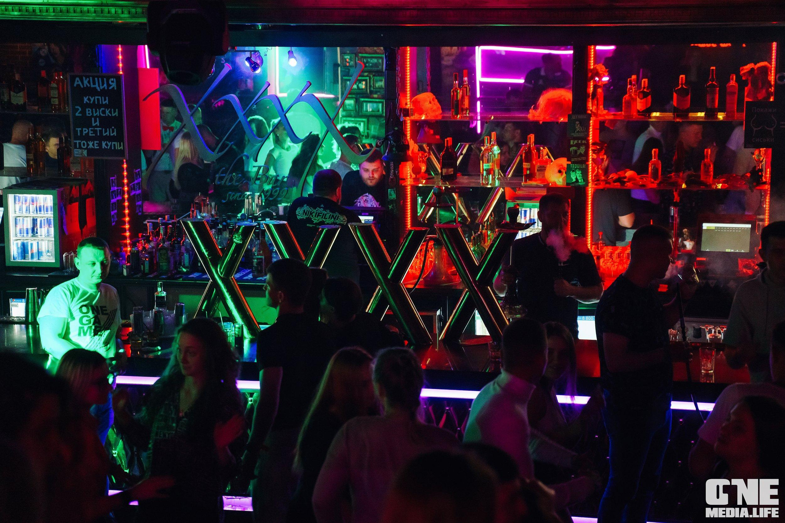 Фоторепортаж из экстрим бара XxxX. One Media Life: фоторепортажи, фотоотчеты с мероприятий и заведений