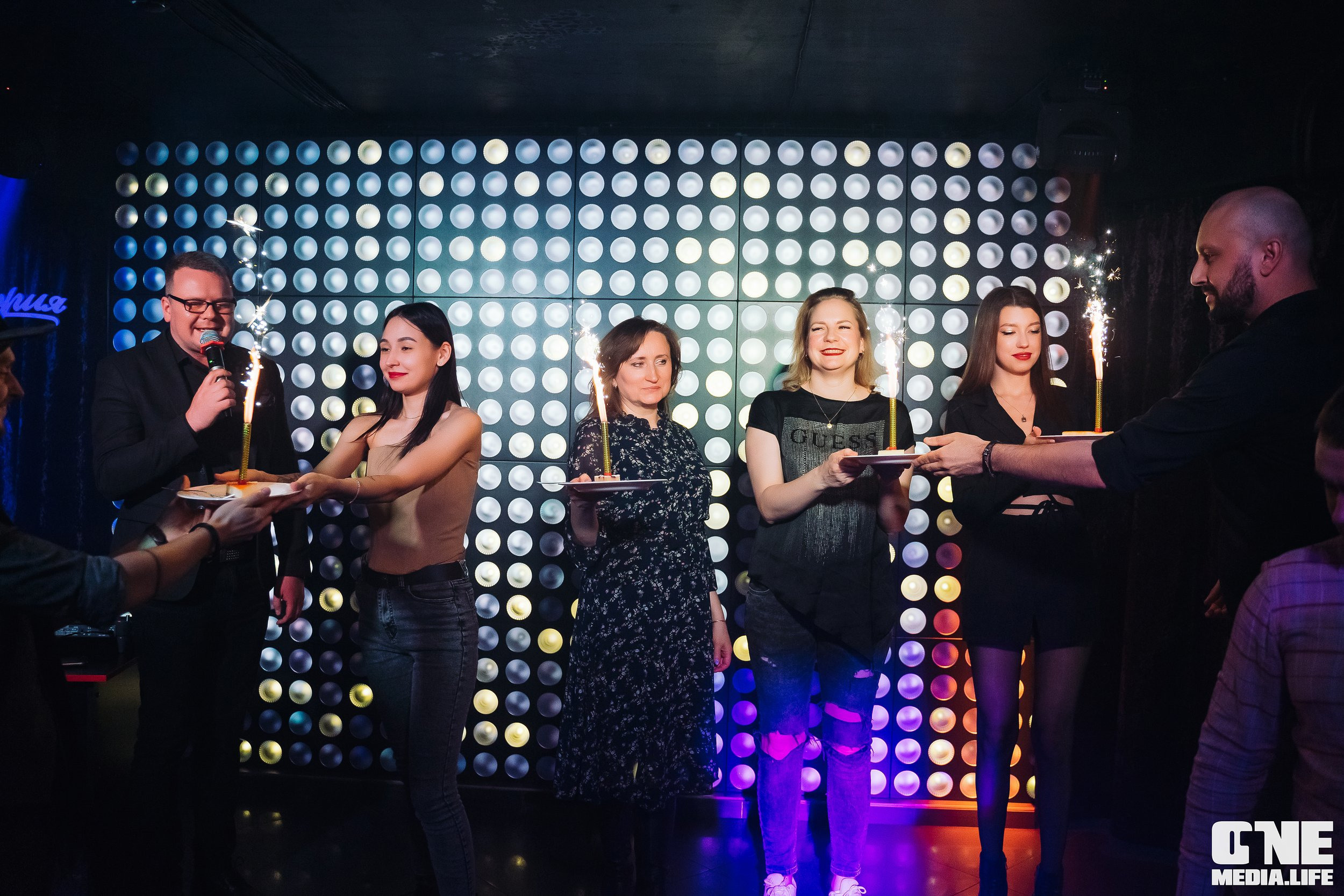 Фоторепортаж из караоке-клуба Эйфория. One Media Life: фоторепортажи, фотоотчеты с мероприятий и заведений