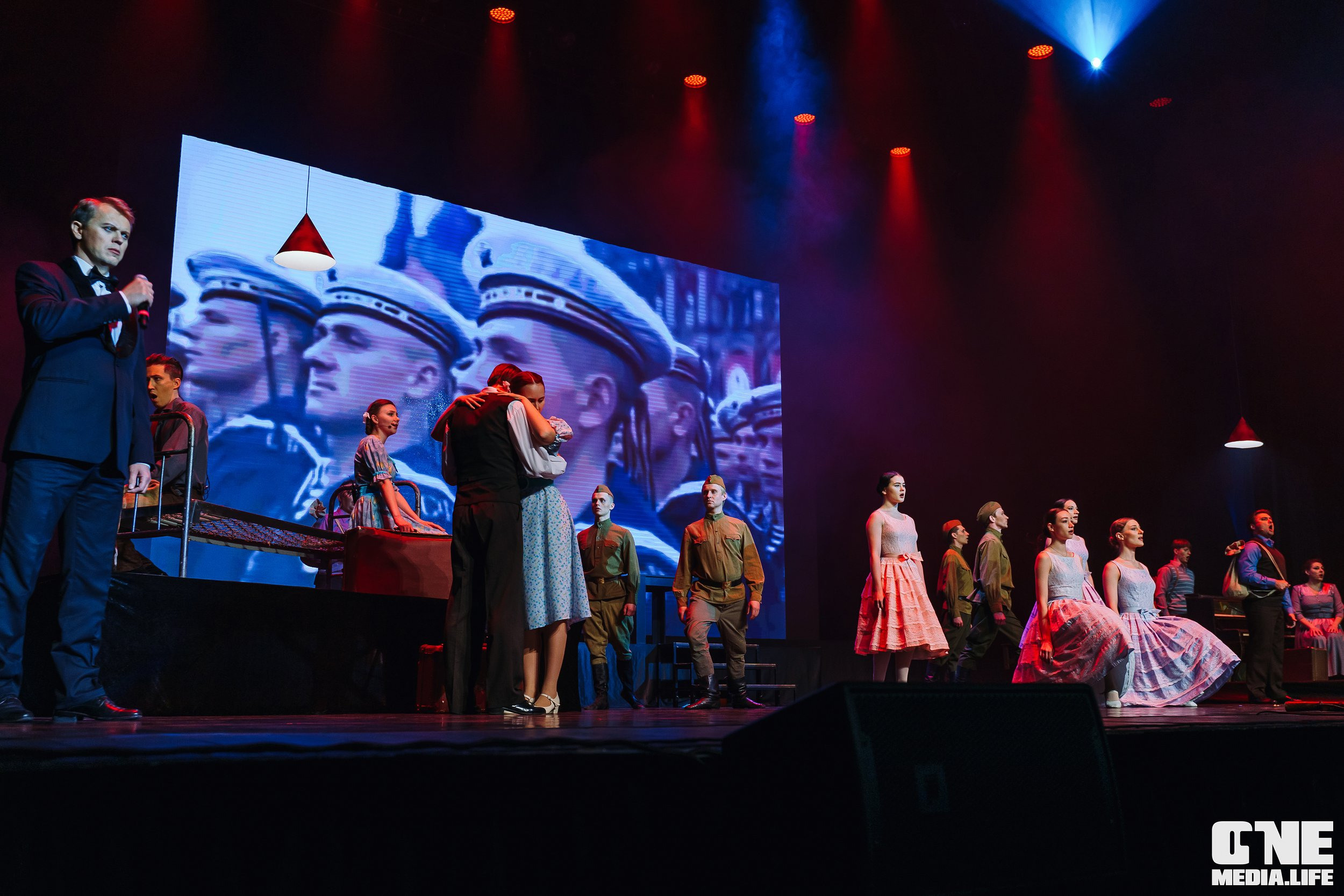 Праздничный концерт «День великой Победы» в Янтарь Холле. One Media Life: фоторепортажи, фотоотчеты с мероприятий и заведений