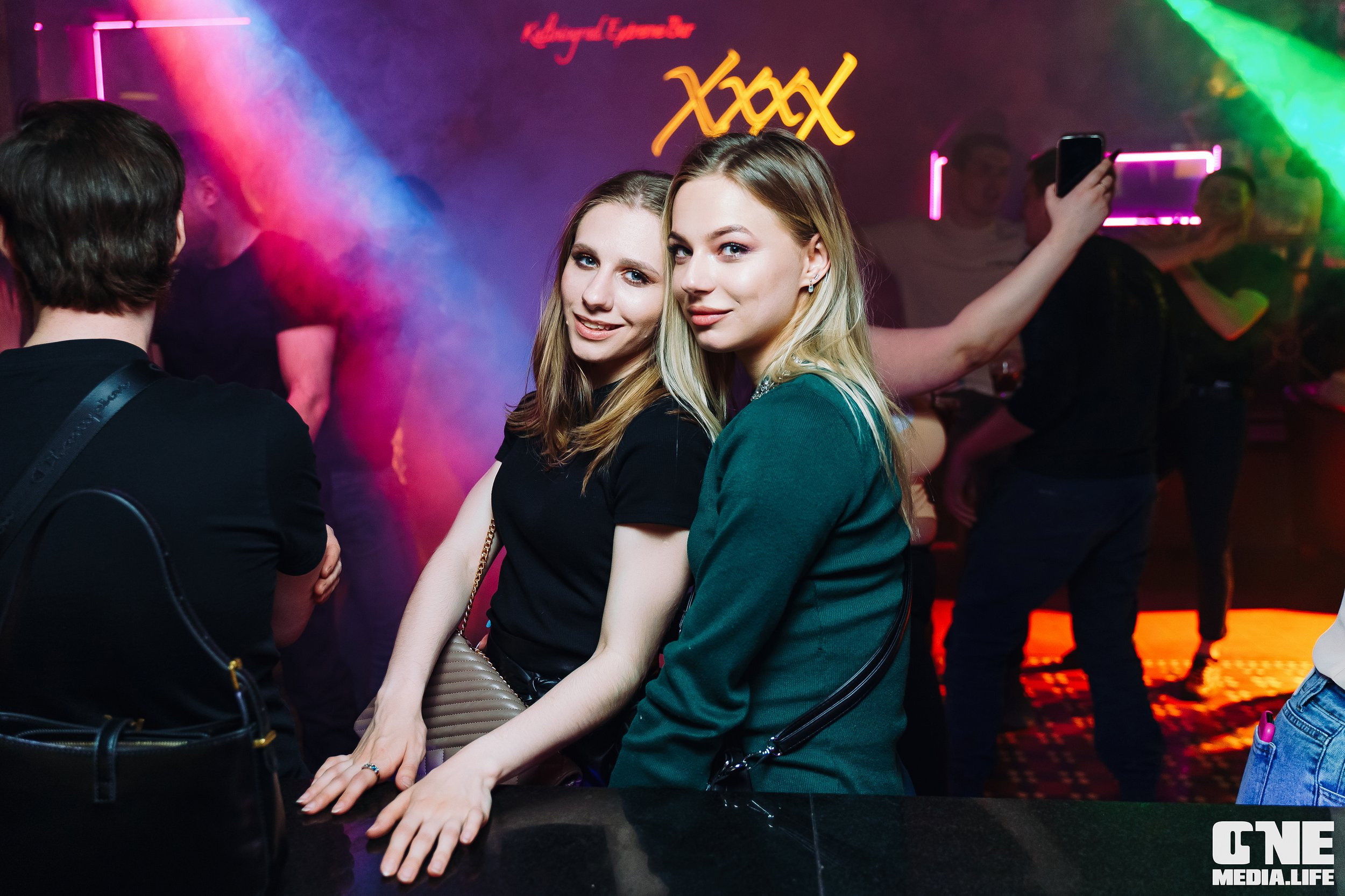 Фоторепортаж из караоке-клуба Эйфория. One Media Life: фоторепортажи, фотоотчеты с мероприятий и заведений