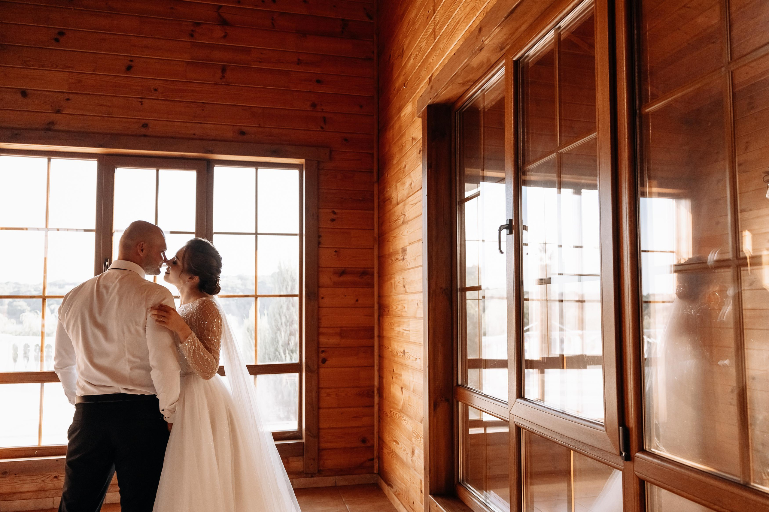 Свадебная фотосессия в басейне. Свадебный фотограф Луганск Андрей Кийко Краснодар