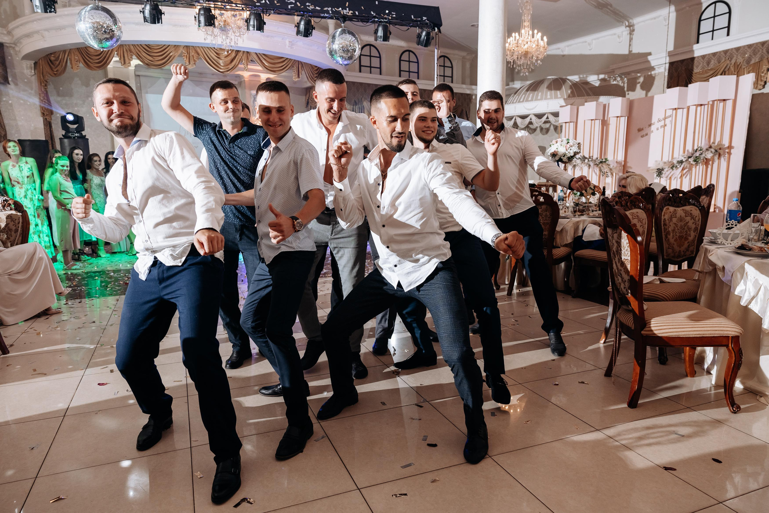 Свадебная фотосессия в басейне. Свадебный фотограф Луганск Андрей Кийко Краснодар