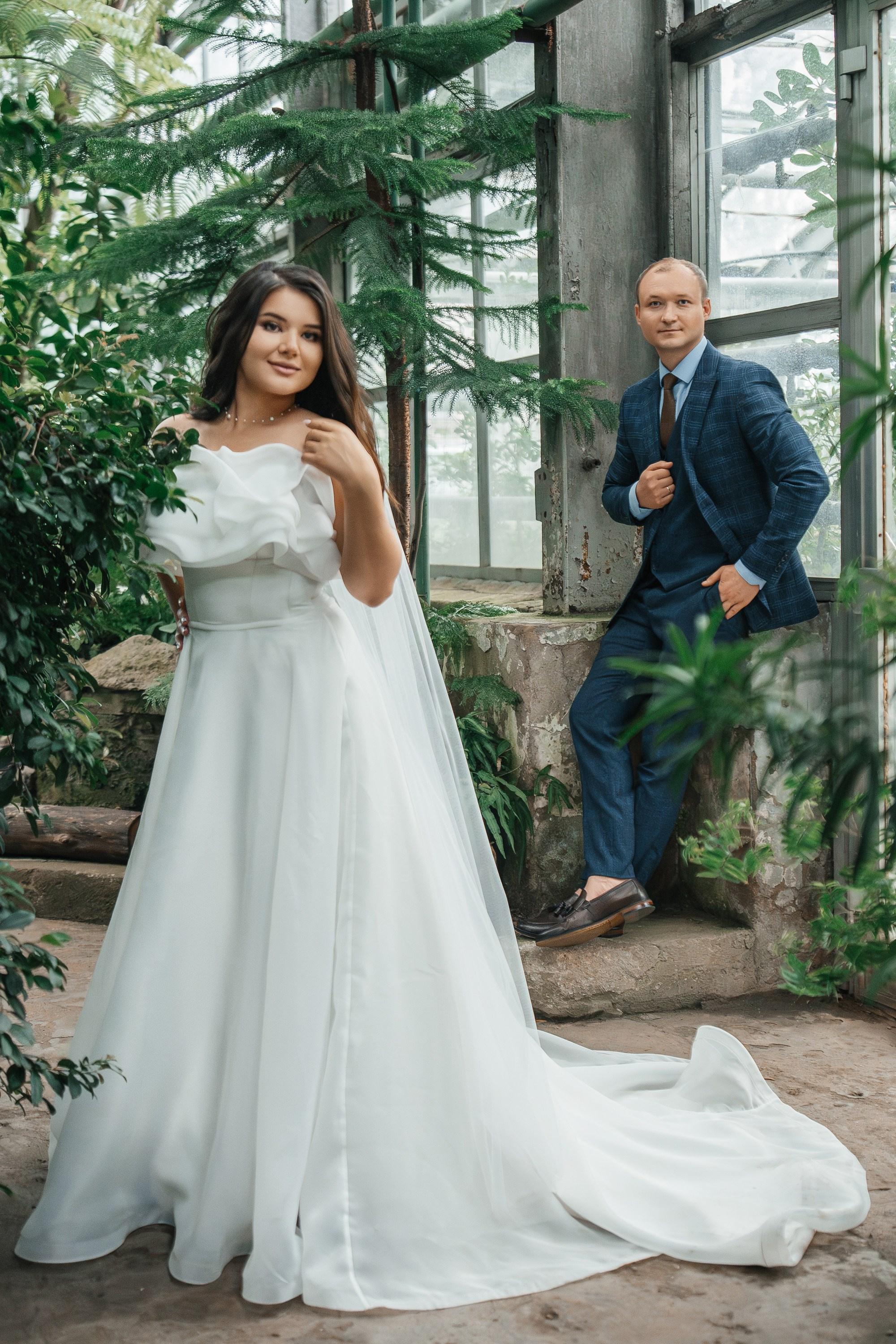 Свадебная фотосессия в оранжерее Ботанического сада им. Цицина. Свадебный и репортажный фотограф-видеограф Москва и Московская область