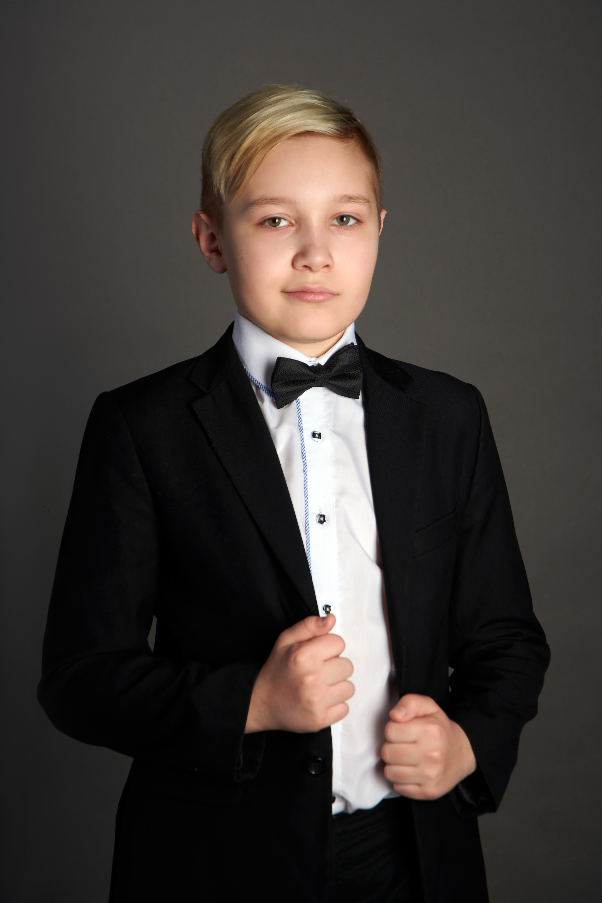 Портретная съемка в альбом. Лицей, 4-й класс. Ольга Чёкотова (Фотограф Кострома)