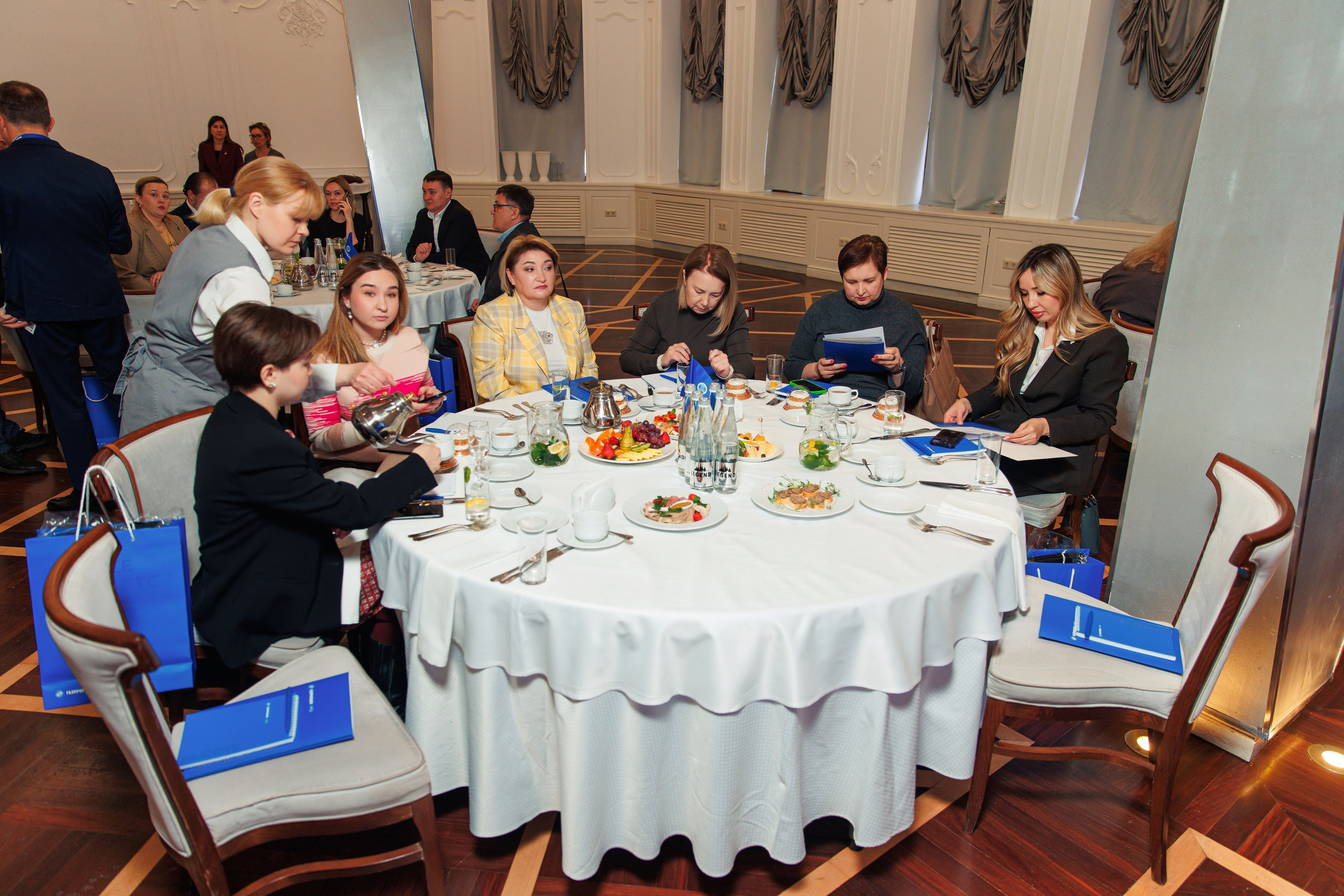 Бизнес-завтрак от Газпромбанка. Репортажный и свадебный фотограф в Уфе Павел Кожевников
