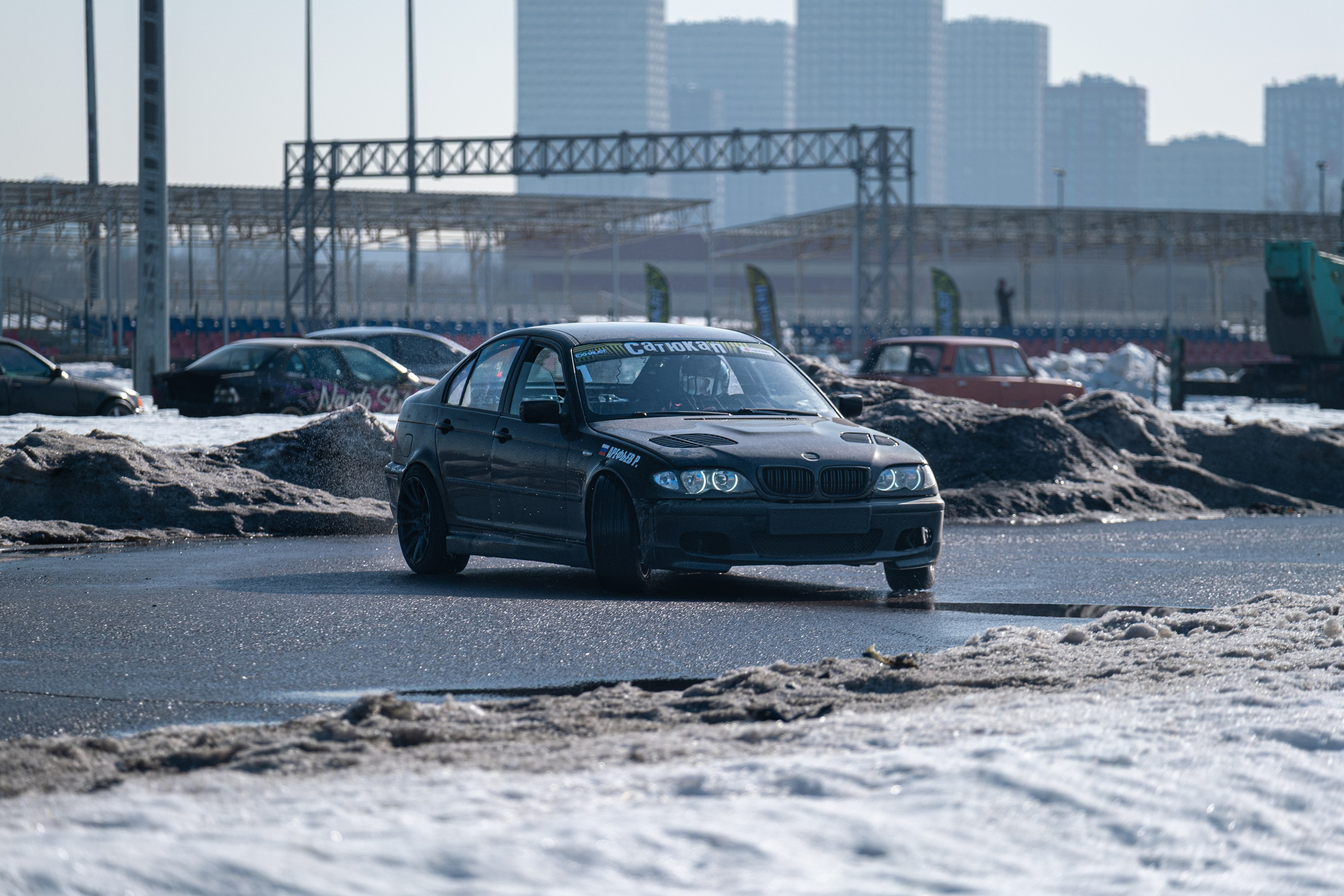 Спортивная автомобильная съемка. Malenkyia