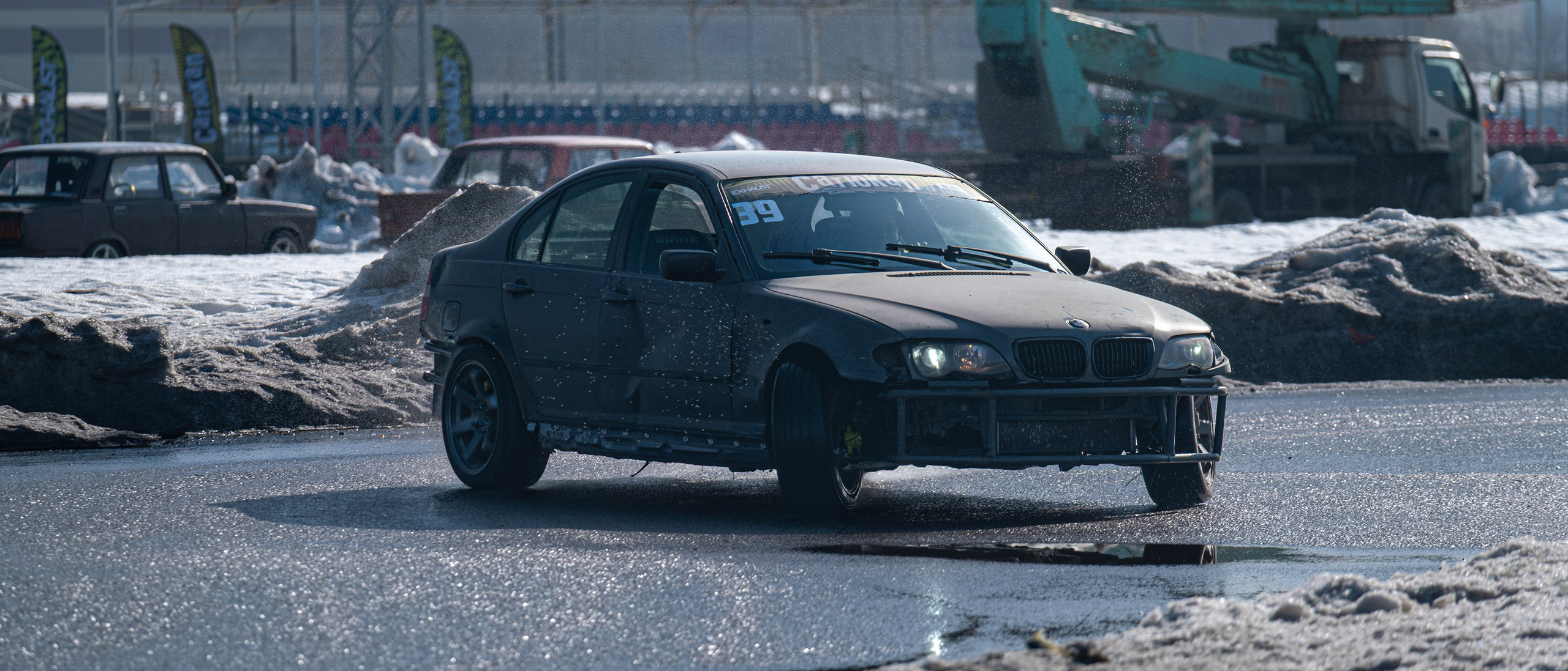 Спортивная автомобильная съемка. Malenkyia