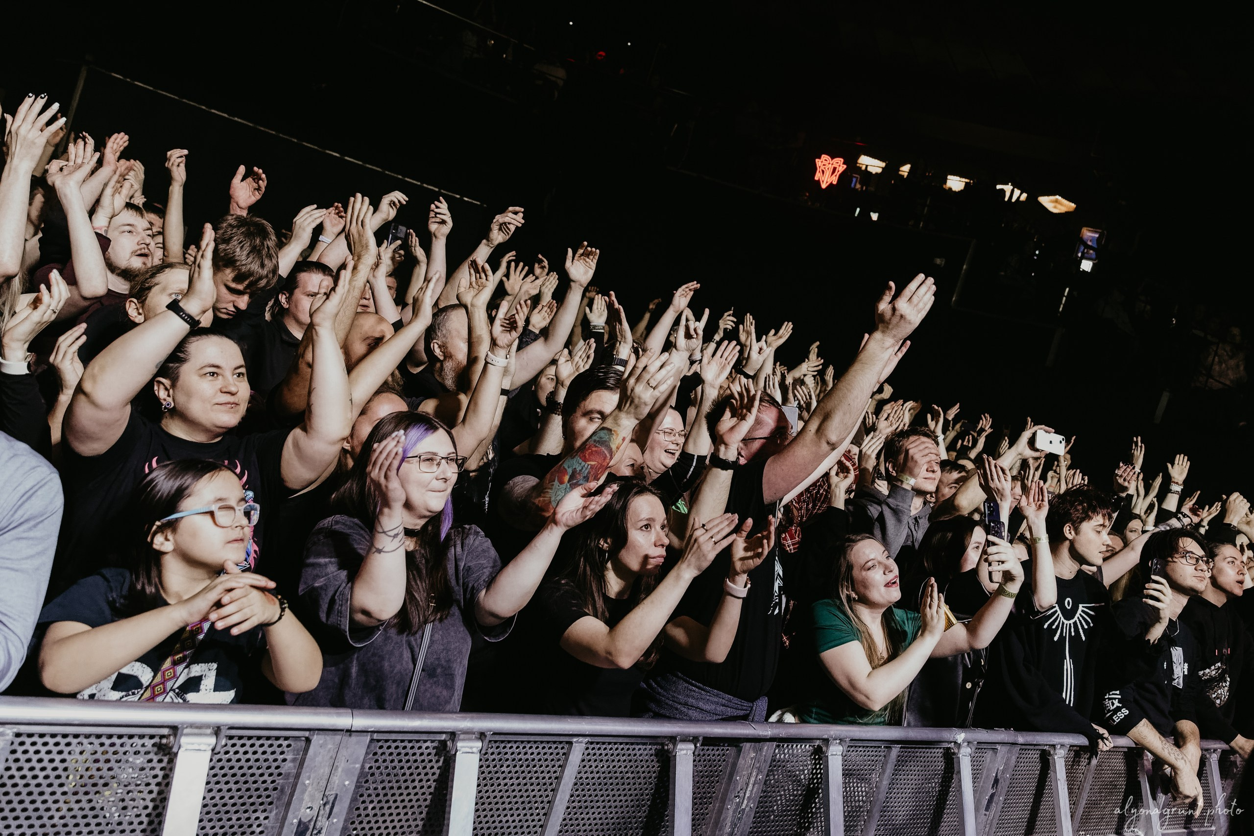 Ravanna, фоторепортаж, СПб, Aurora Concert Hall, 21.11.2025. Алена Адрианова: фотограф в Санкт-Петербурге