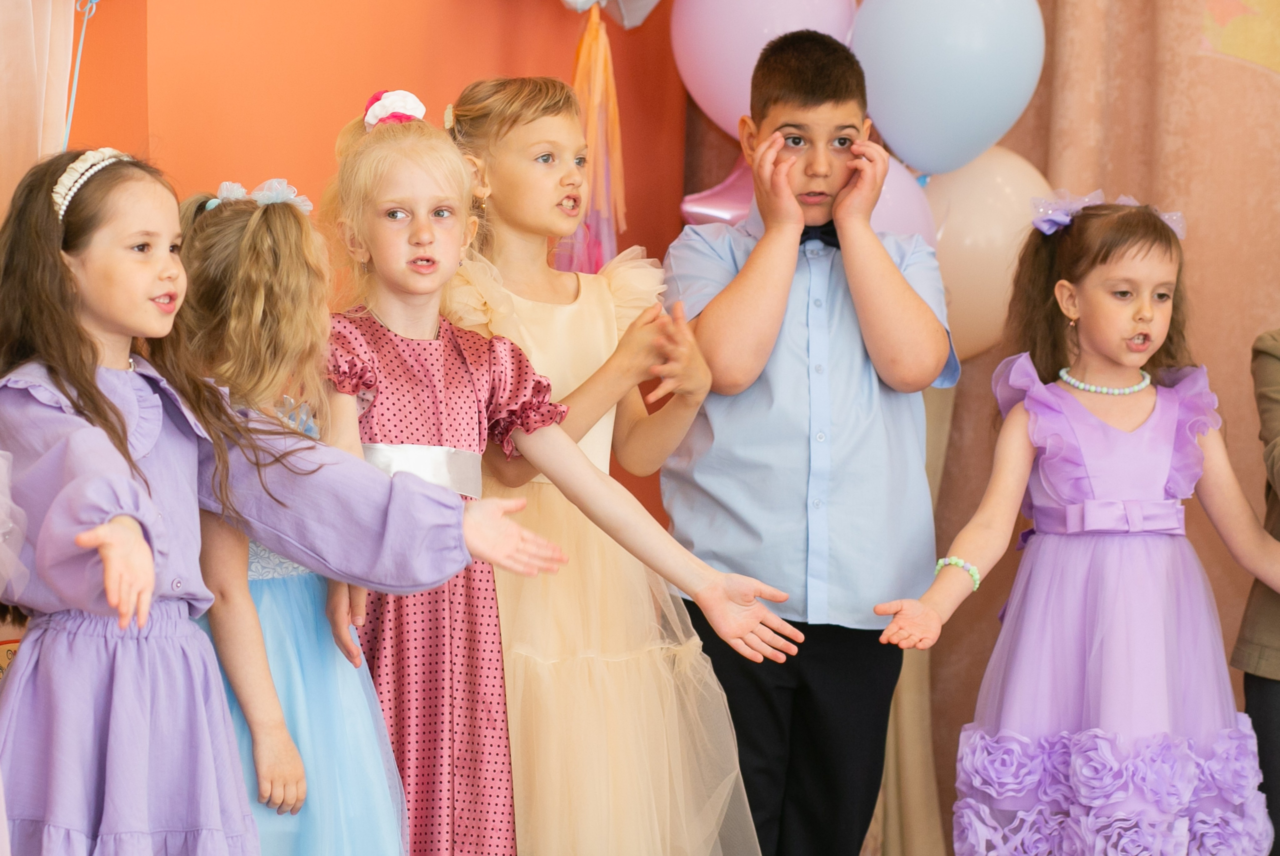 Выпускные и Утренники. Фотограф новорожденных и семейный фотограф НСО г. Бердск Марина Львова