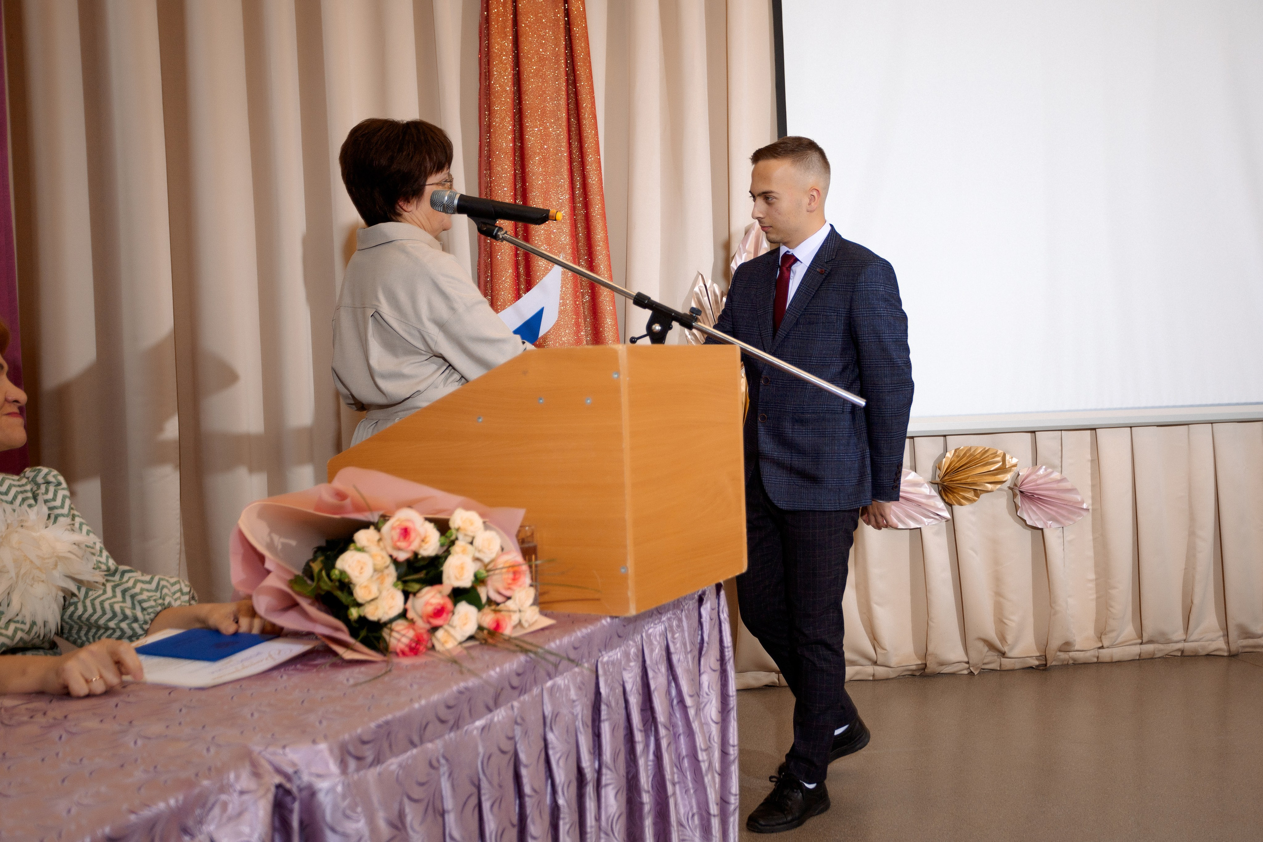 ВРУЧЕНИЕ АТТЕСТАТОВ: Пример. Все фото. Профессиональный фотограф в Ижевске Леша Петров