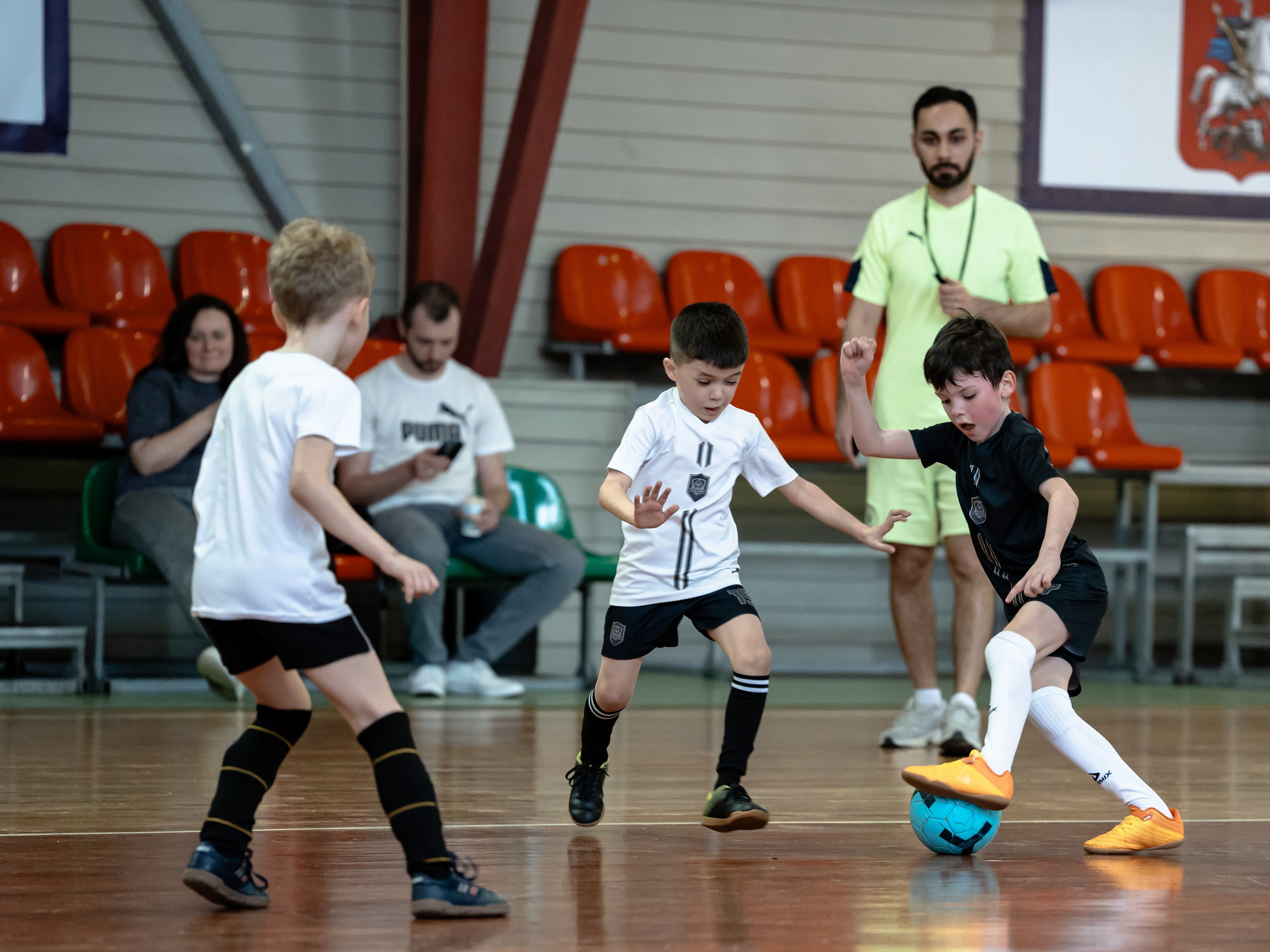 Тики-Така Противостояние 2025. Крамер Юлиана детский и семейный фотограф