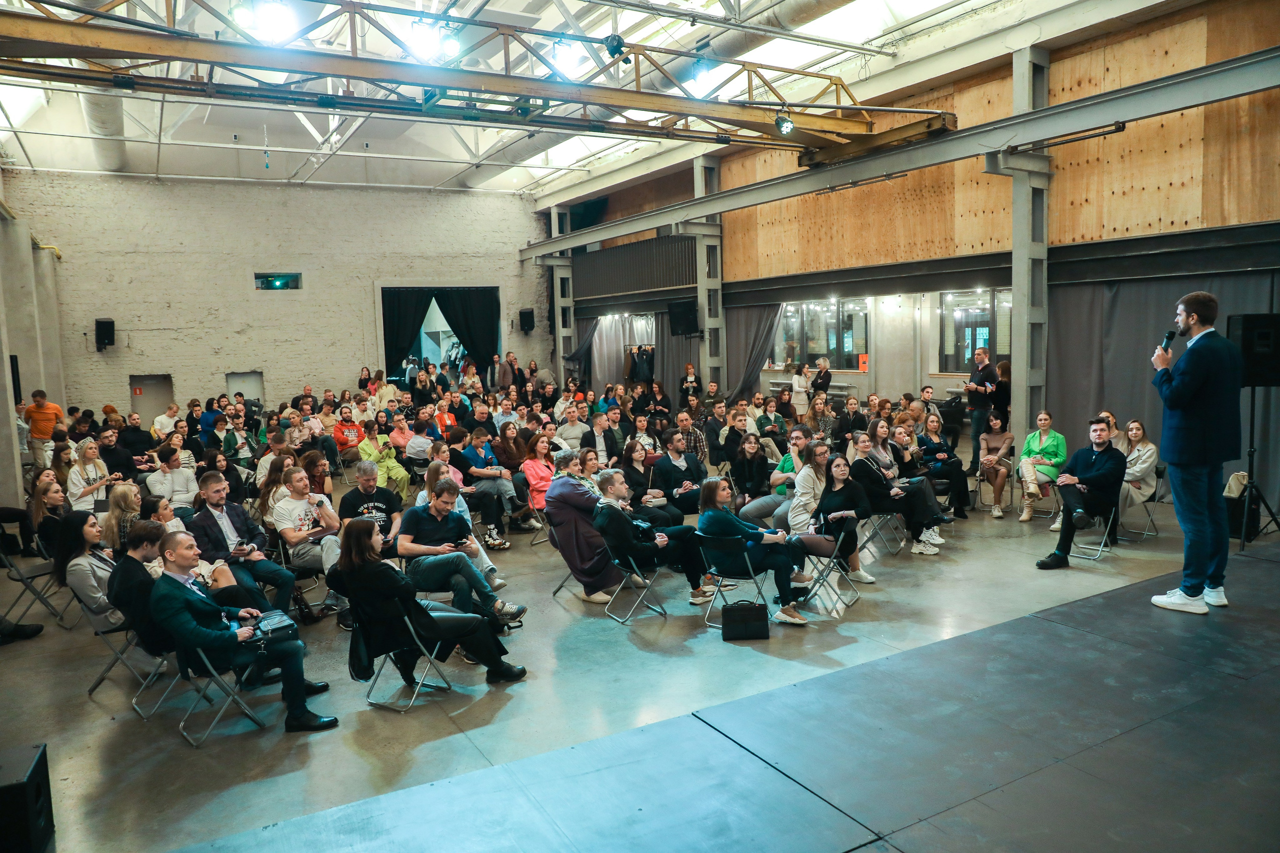 БИЗНЕС ФАКТ. Photographer Viktoriya Markushina «My world throug»