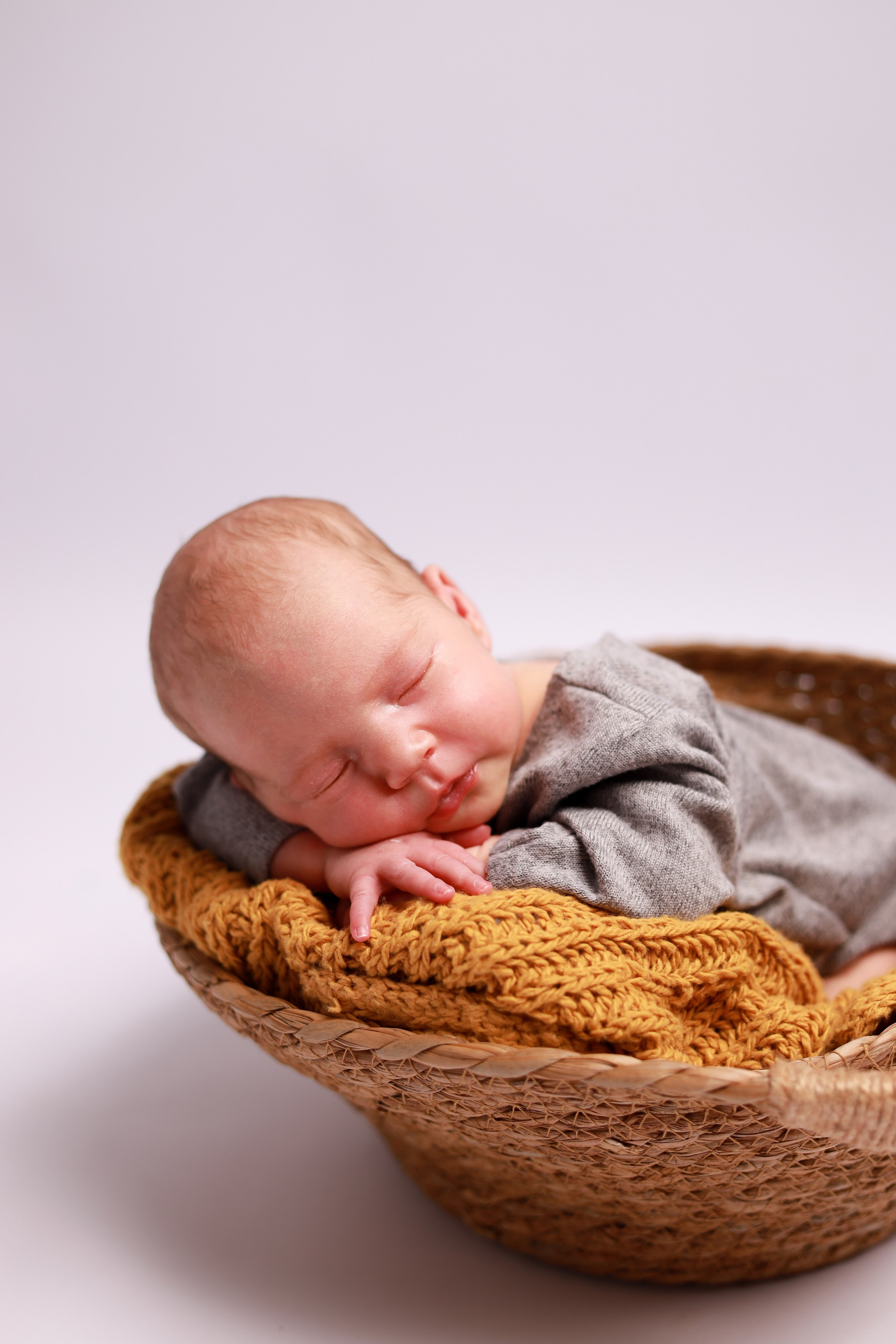 Ньюборн съёмка в студии. Семейный и Детский фотограф в Краснодаре Дарья Насаченко