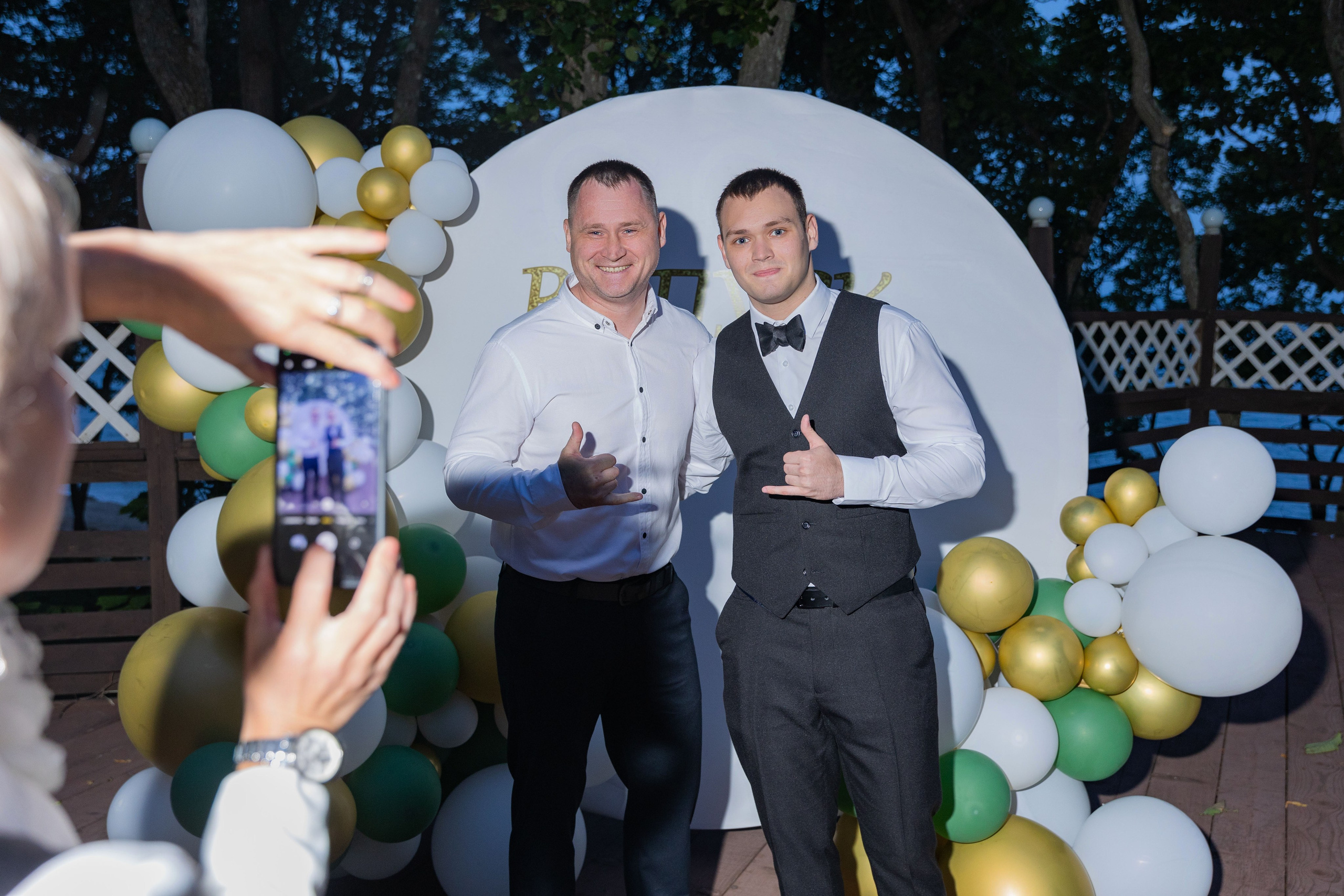 Выпускной вечер на базе отдыха Жемчужина. Выпускные альбомы во Владивостоке