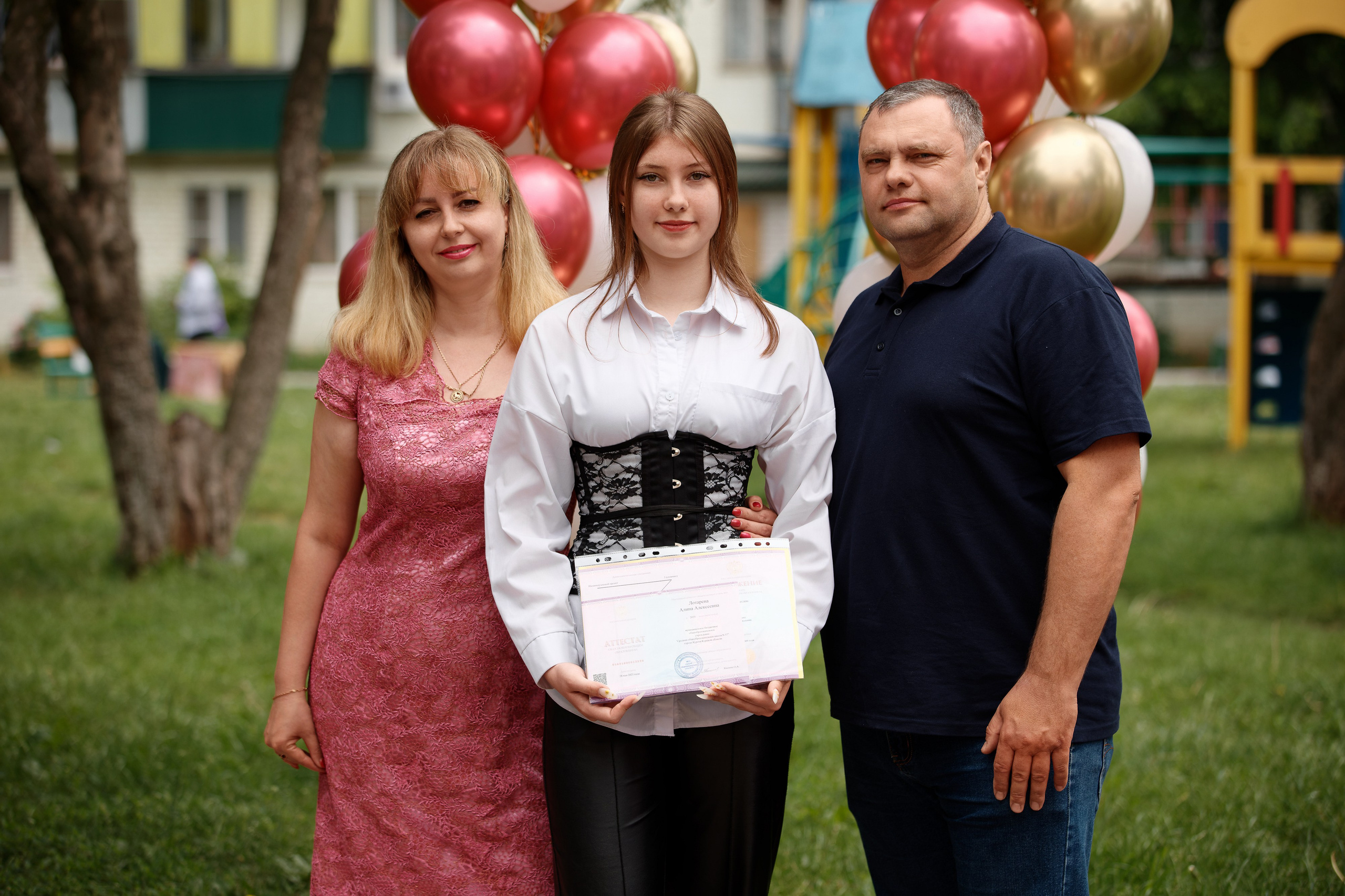 Вручение аттестатов Школа № 57. Семейный фотограф — Макс Белогрудов