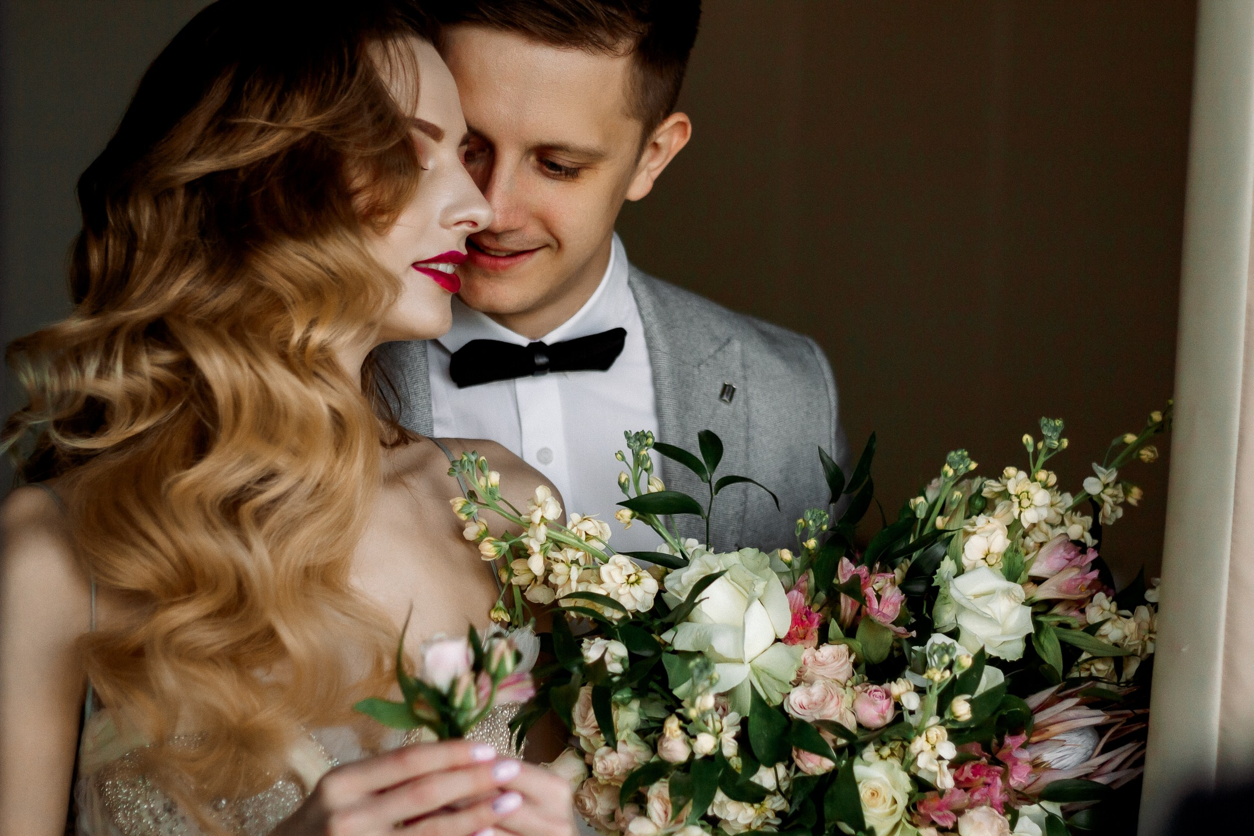 Ślubna sesja zdjęciowa w hotelu. Свадебный фотограф Варшава Лодзь Польша Елена Юцова