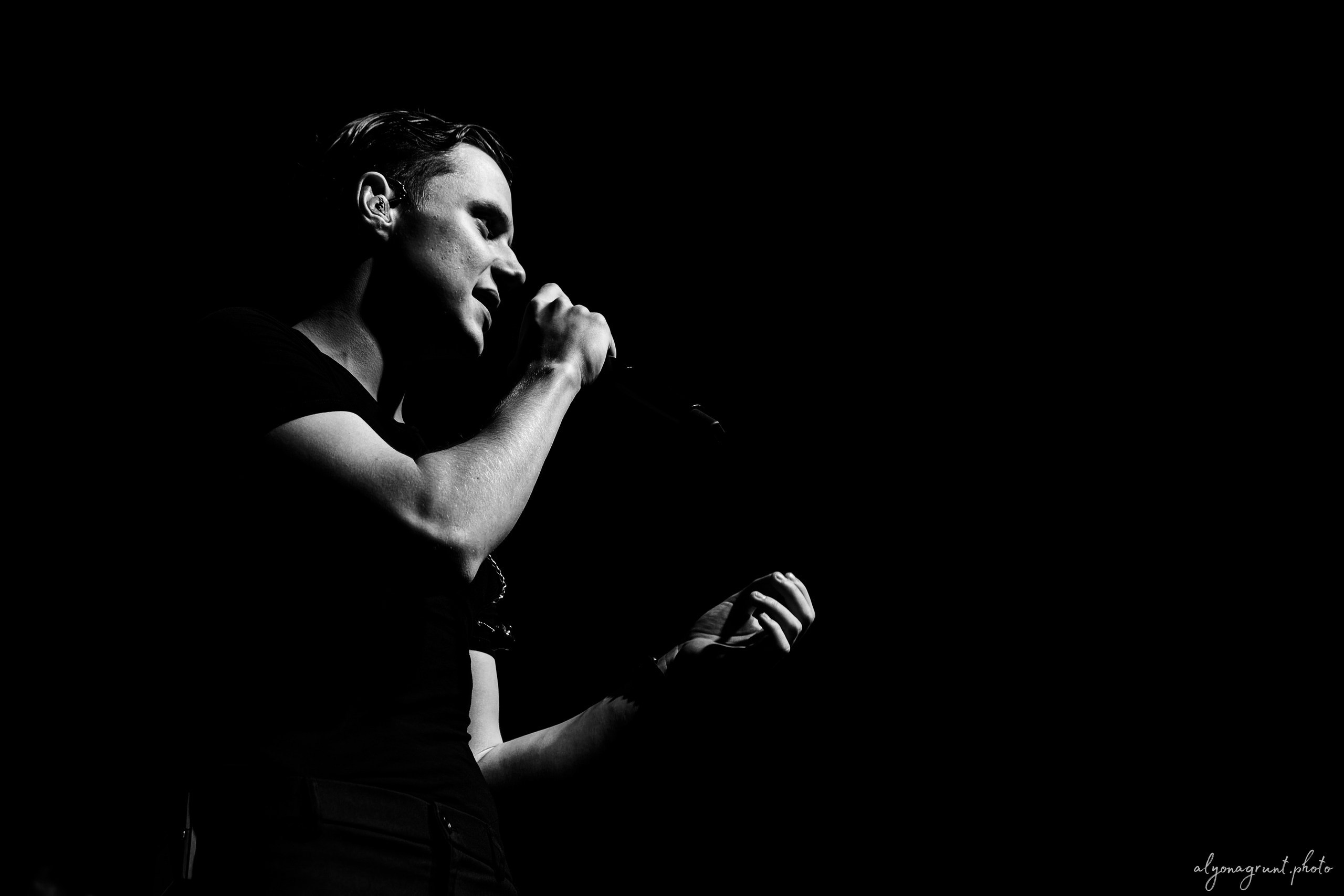 Ваня Дмитриенко, фоторепортаж СПб, A2, 23.10.2025. Алена Адрианова: фотограф в Санкт-Петербурге