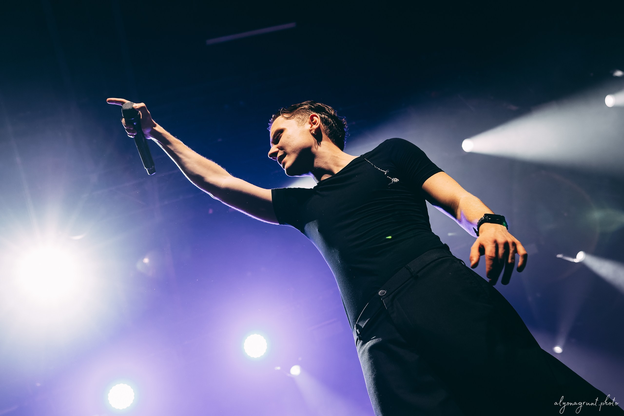 Ваня Дмитриенко, фоторепортаж СПб, A2, 23.10.2025. Алена Адрианова: фотограф в Санкт-Петербурге