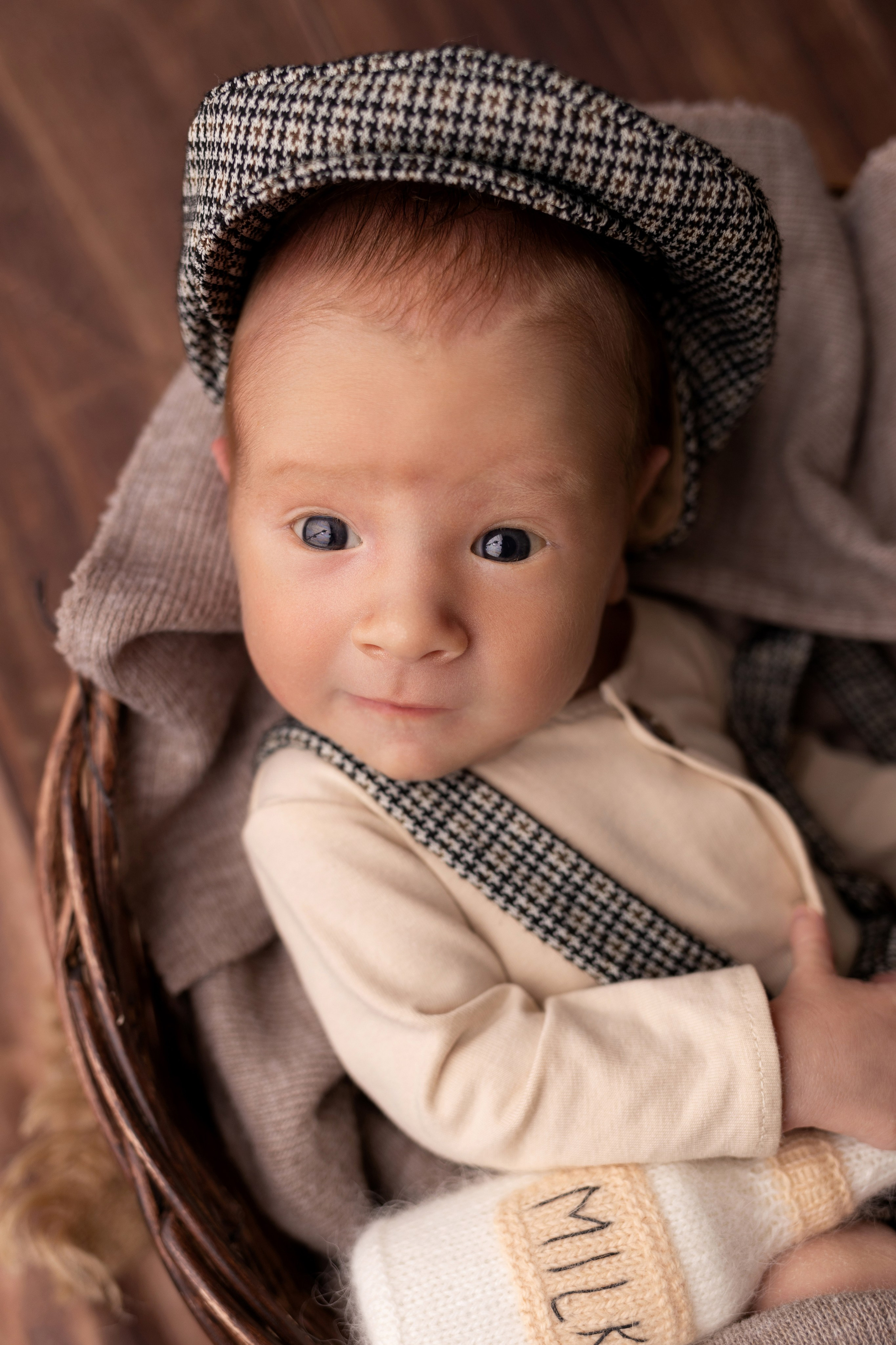 Классическая фотосессия малыша. Фотограф новорожденных малышей в Омске и Омской области Эльвира Камаева