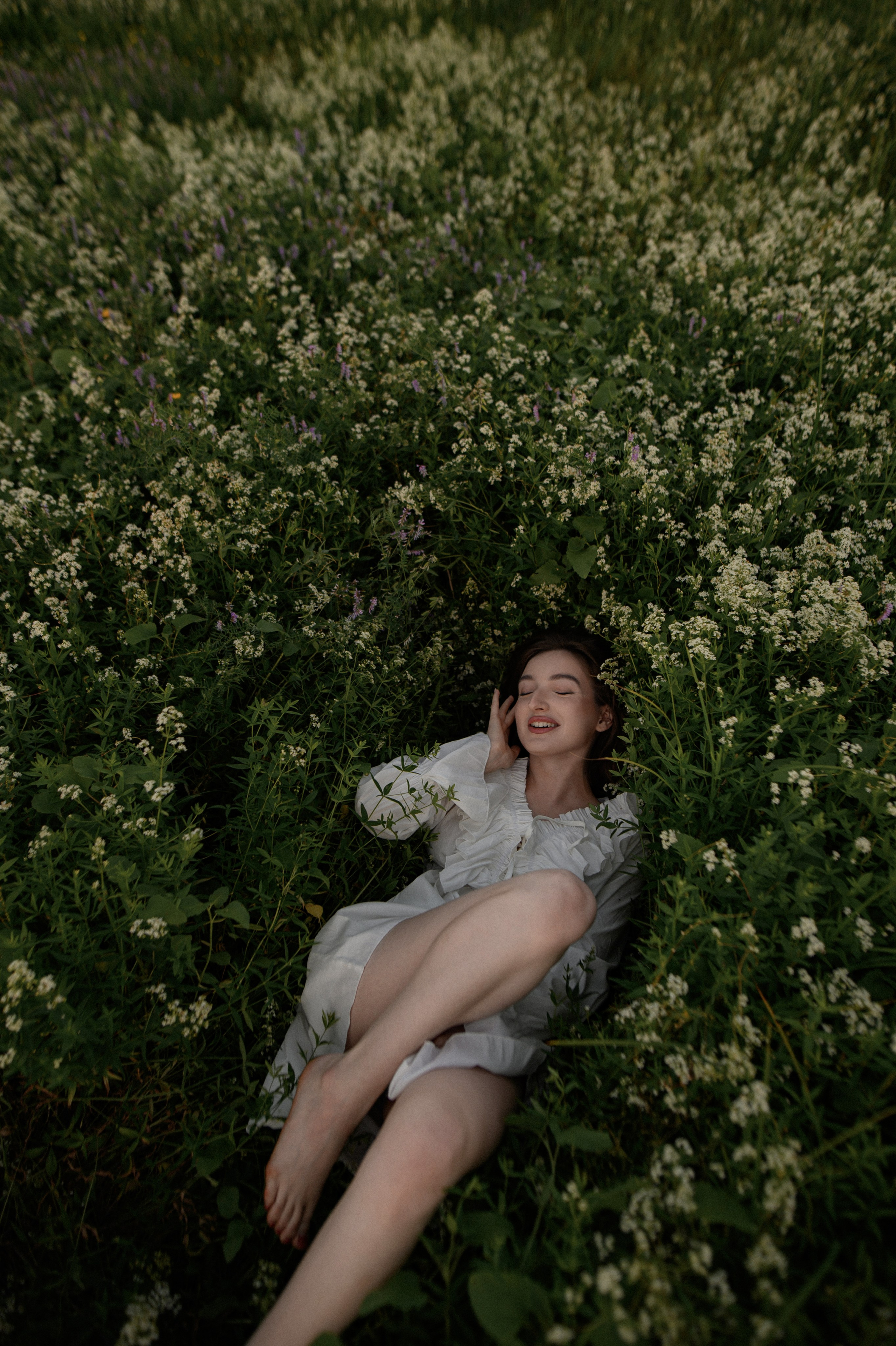 Полина и поле. Www.ostermiller.ru