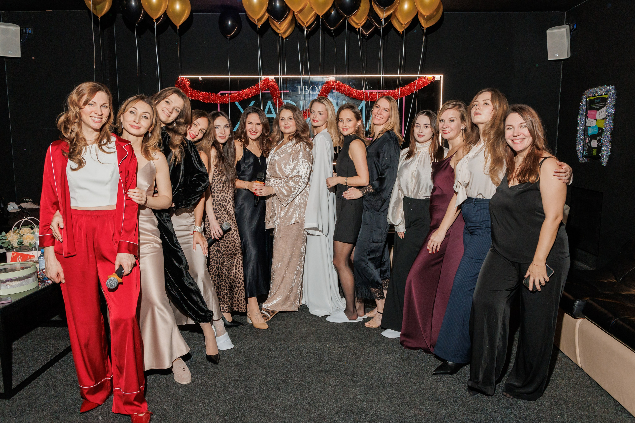 Вечеринка в караоке. Фотограф в Москве Дмитрий Емельянов