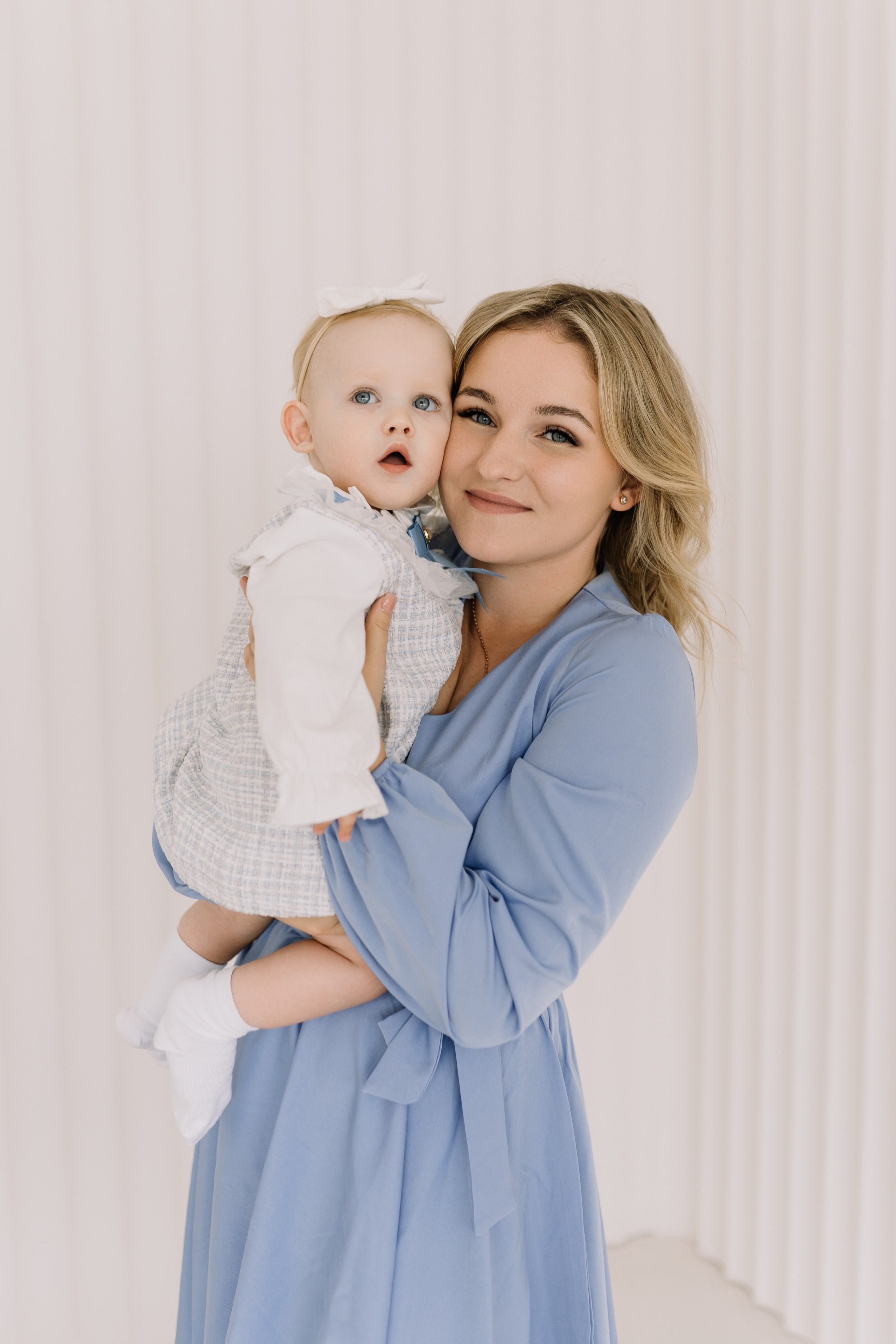 Николь 1 годик