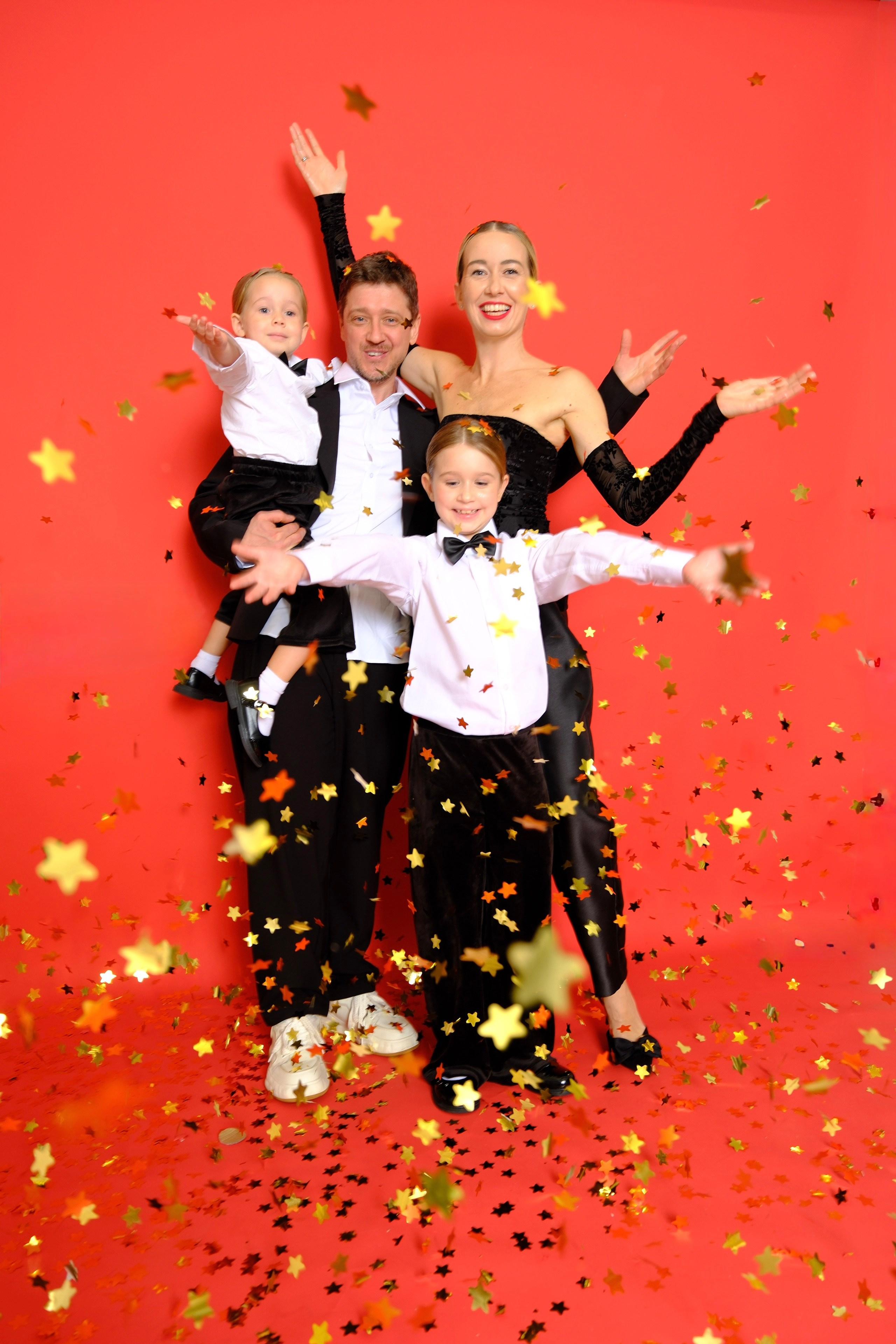 Семейные фото в студии. Фотограф и художник в Москве Евгения Нюнина