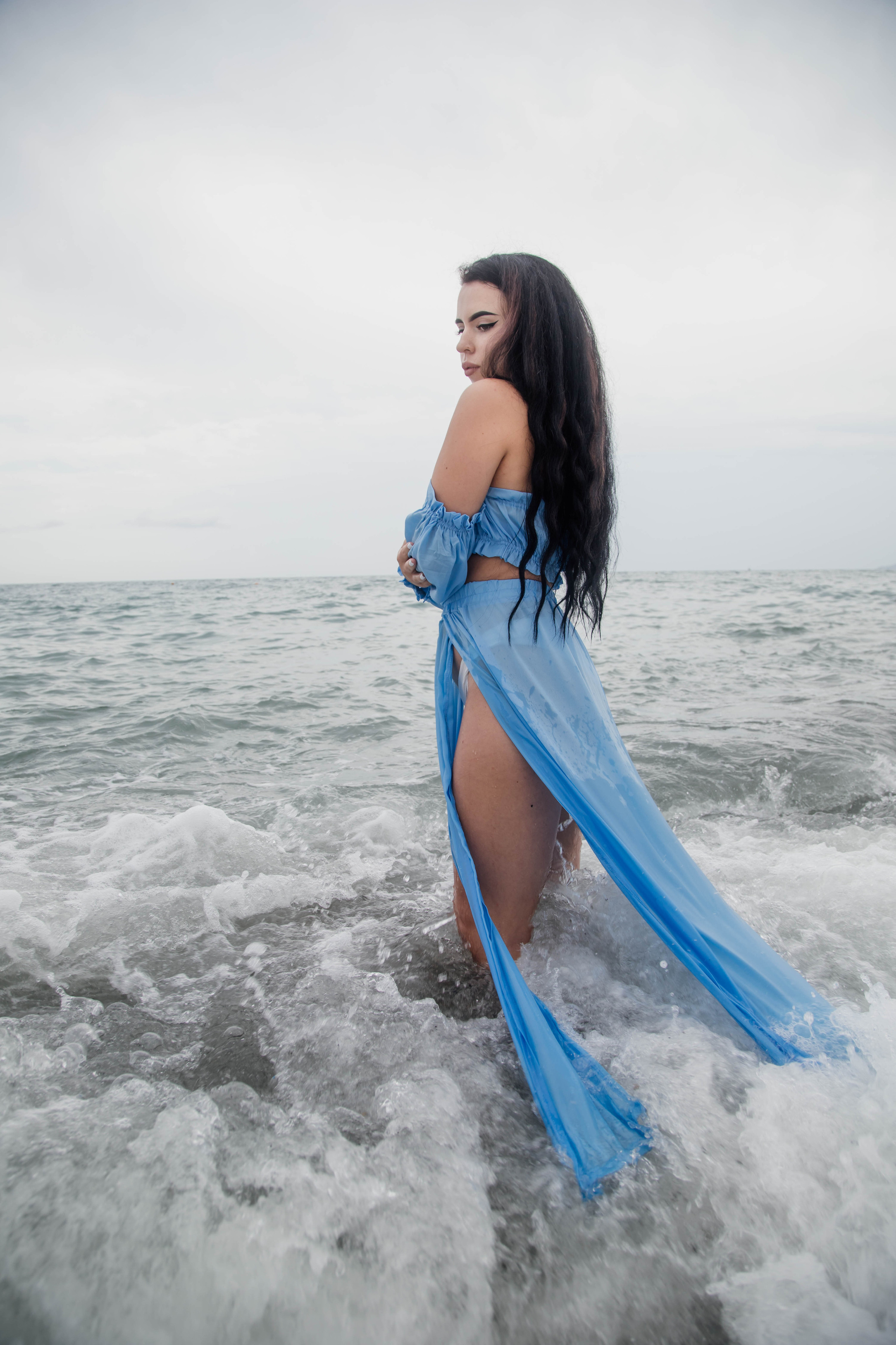 Портретная фотосессия для Арины на пляже. Свадебный, семейный, детский фотограф в Сочи Виолетта Александрова